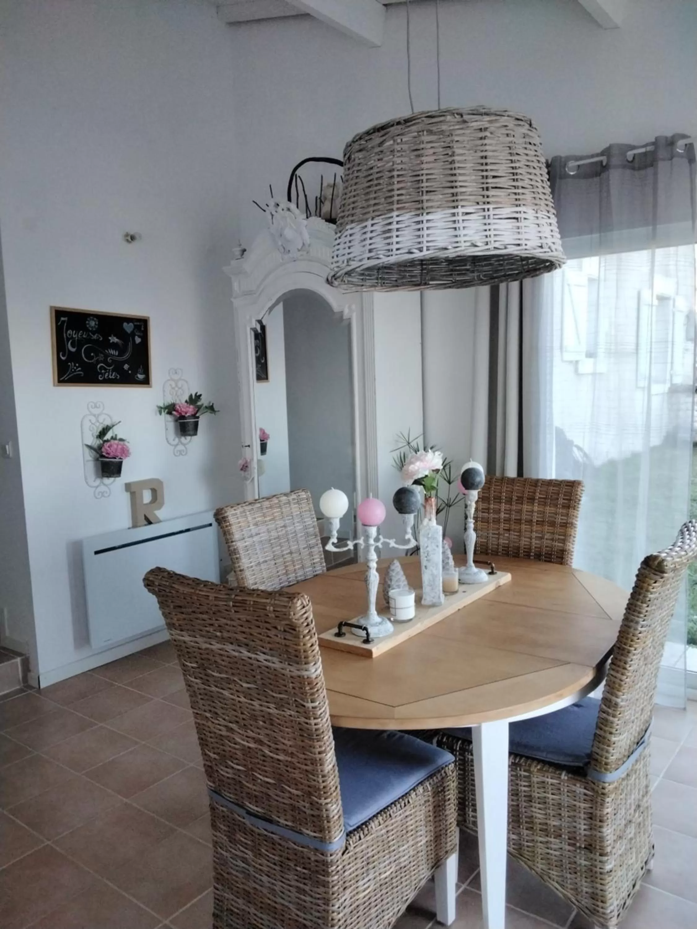 Dining Area in Le Cœur du Breuil