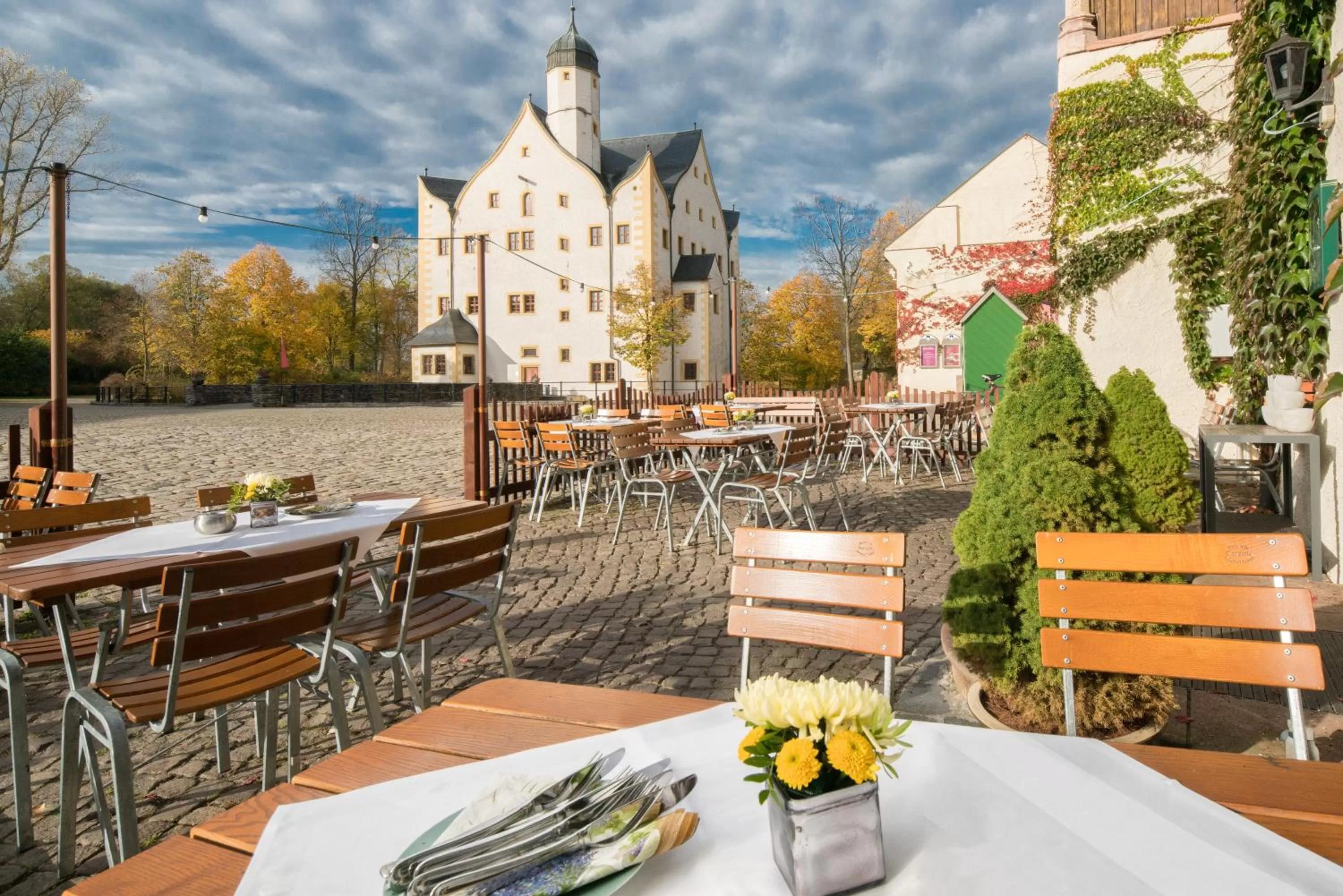 Patio in Schlosshotel Klaffenbach