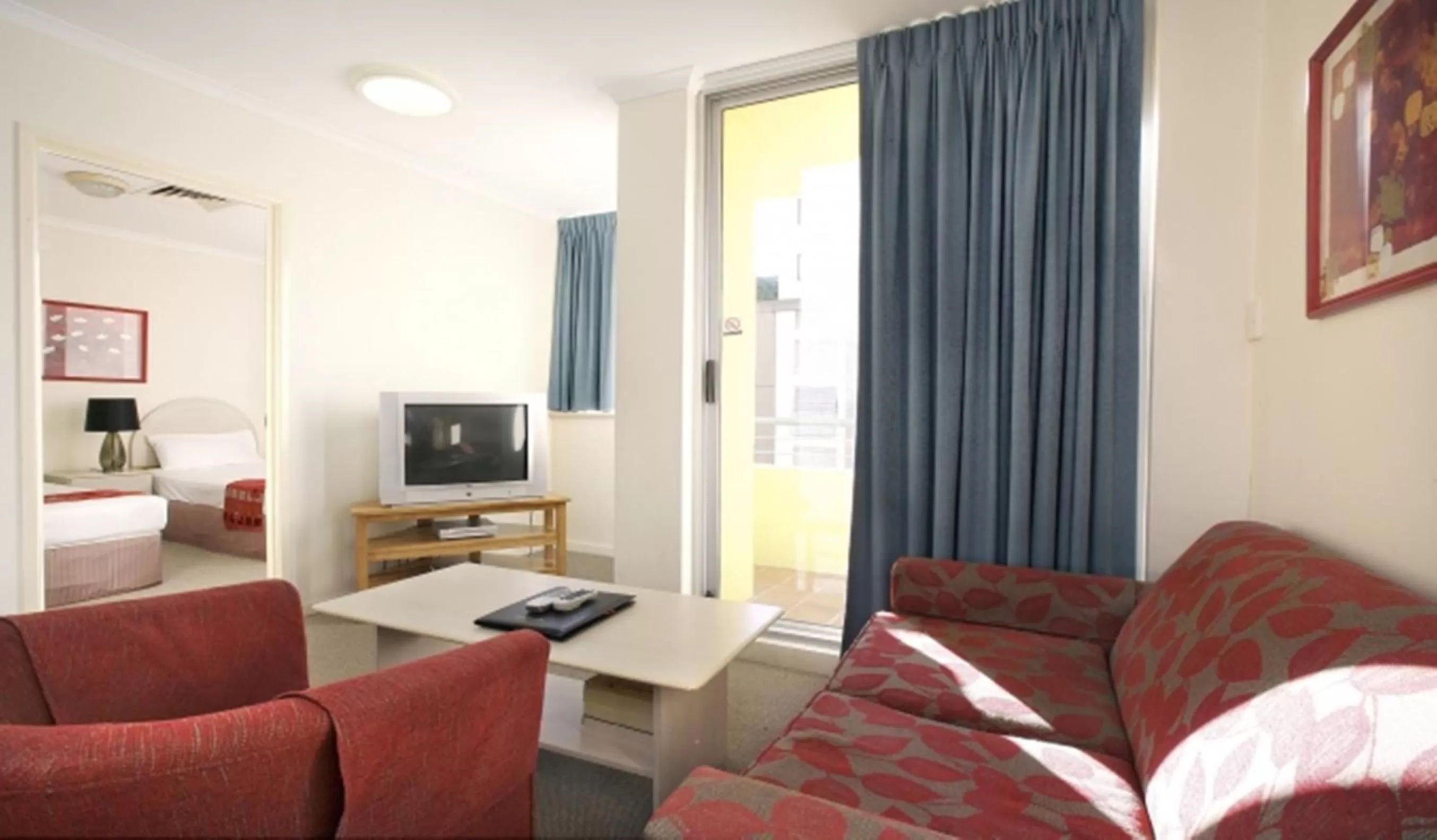 TV and multimedia in Chasely Apartment Hotel