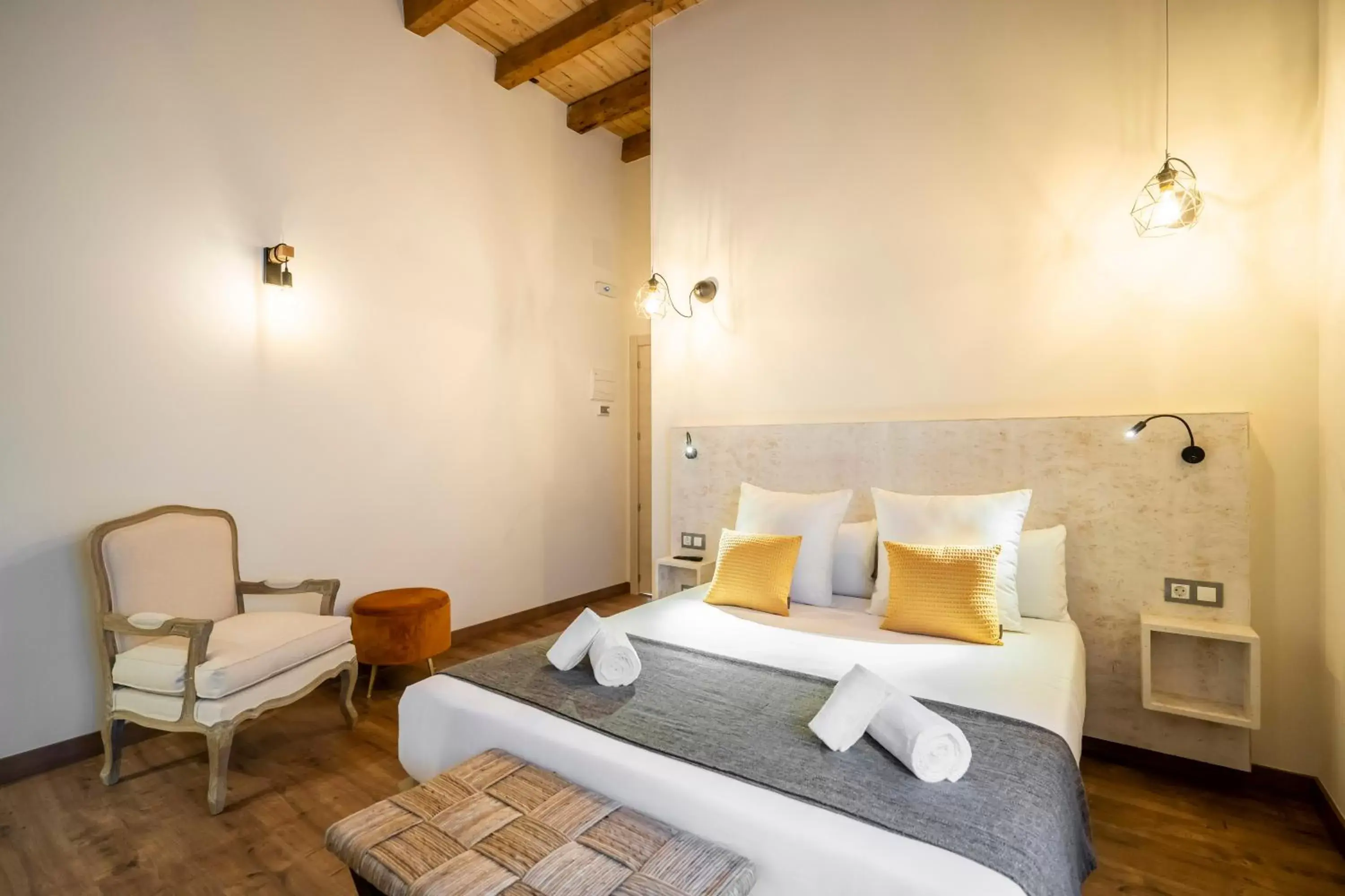 Superior Double Room in Dobo Azacanes Hostal Superior Double Room in Dobo Azacanes Hostal