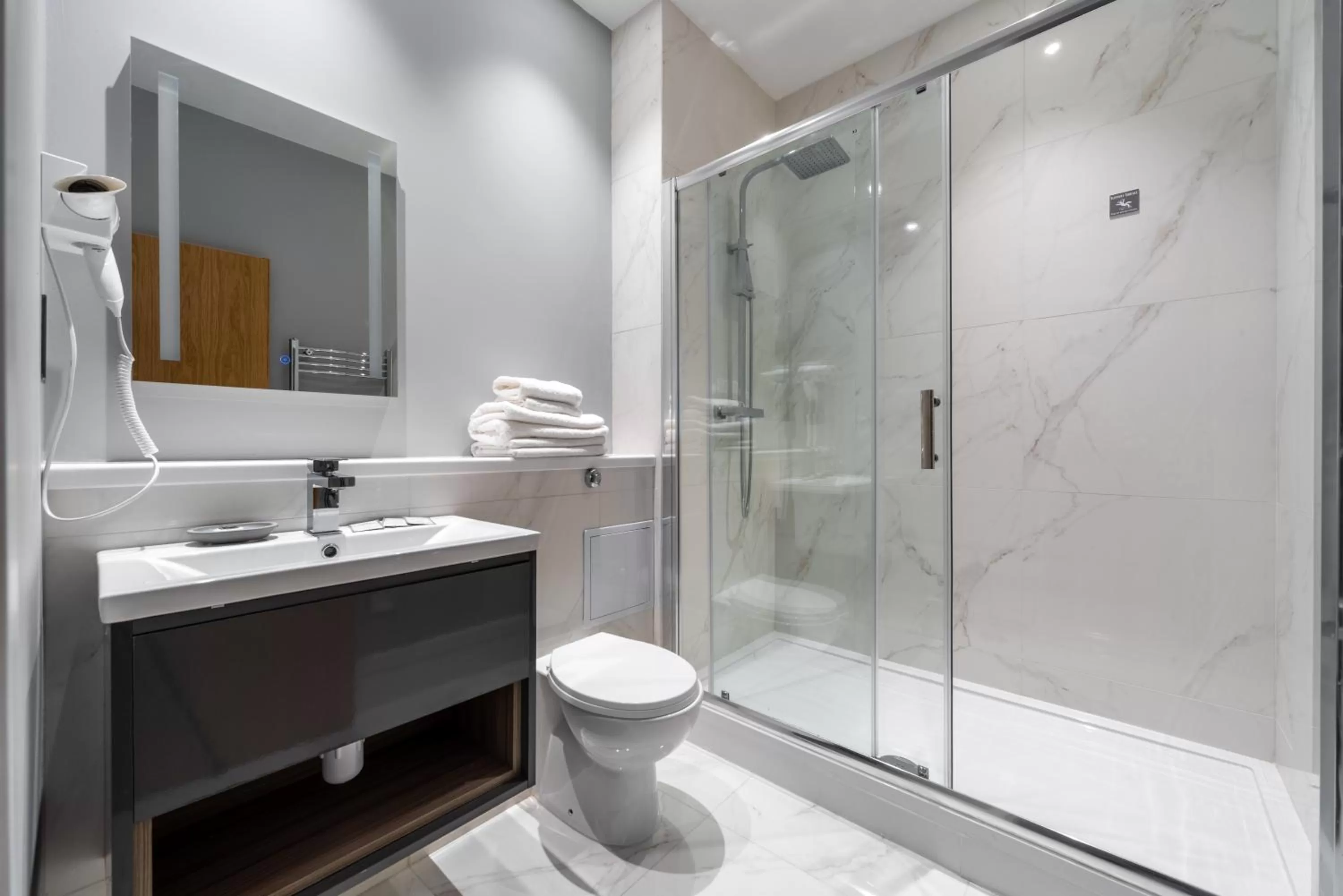 Bathroom in Gainsborough Hotel