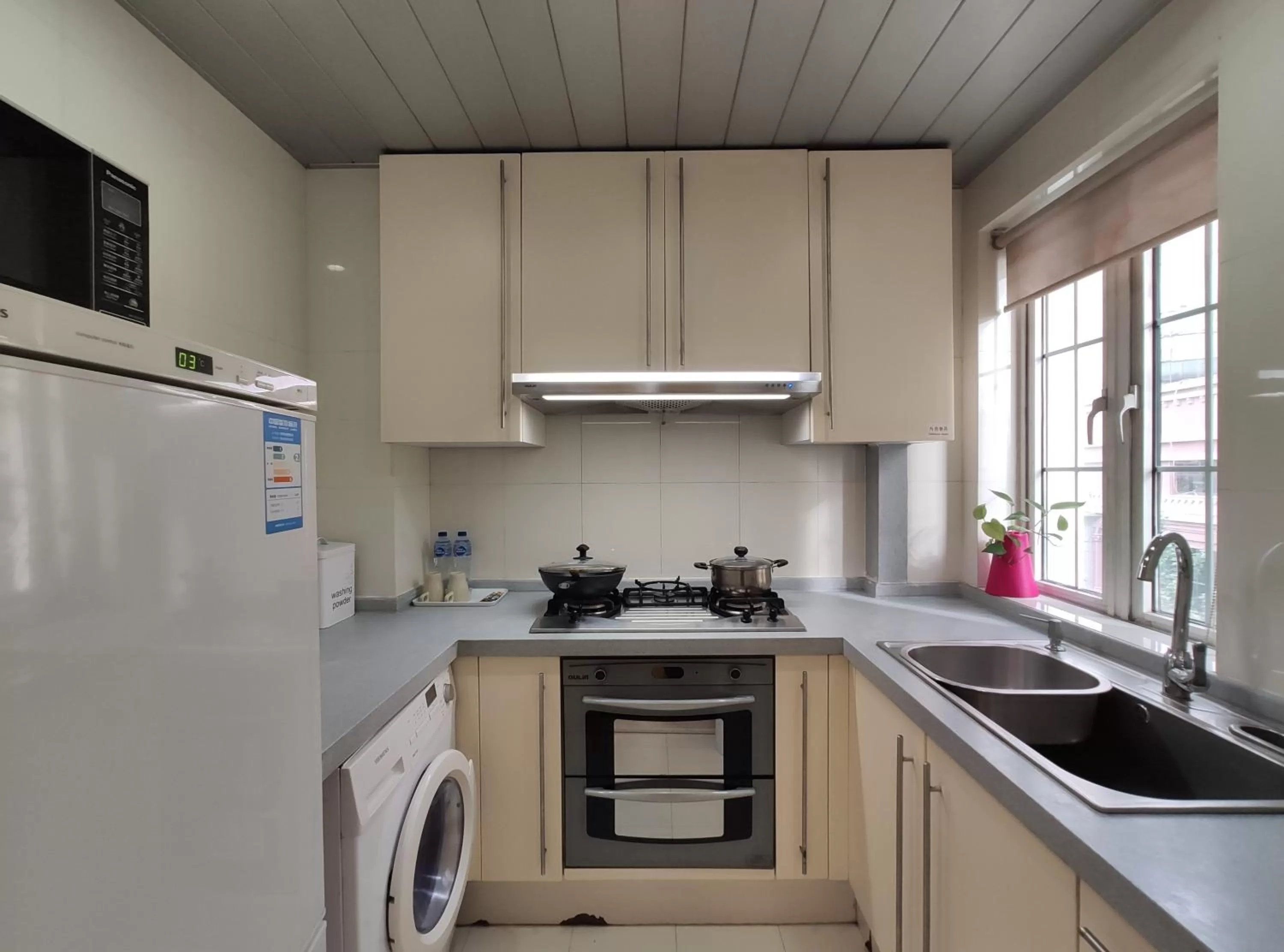 Ladoll Service Apartments