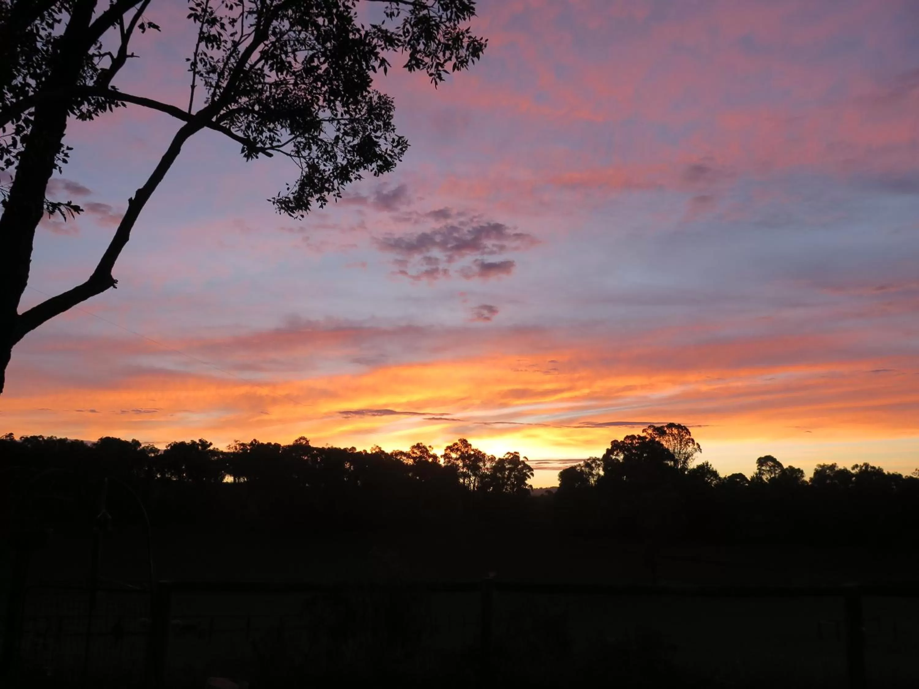 Property building, Sunrise/Sunset in Honeyeater Cottage
