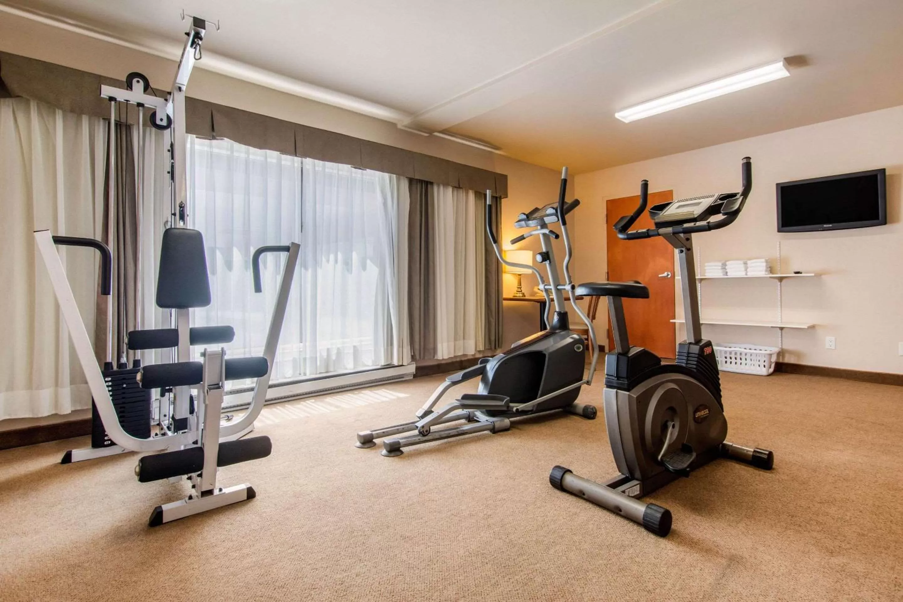 Fitness centre/facilities in Comfort Inn & Suites Shawinigan