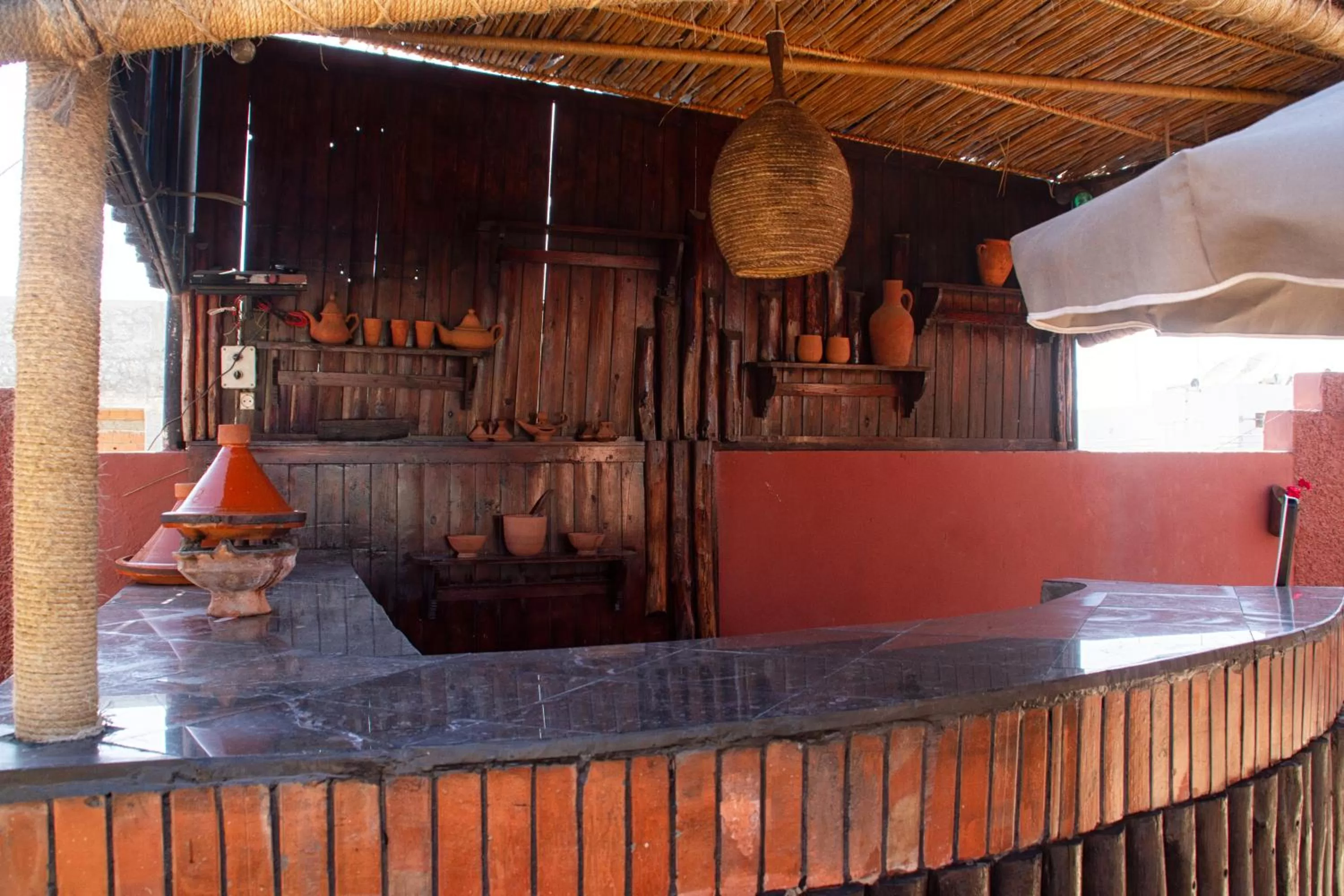 Property building, Kitchen/Kitchenette in Apparts-hôtel ISNI