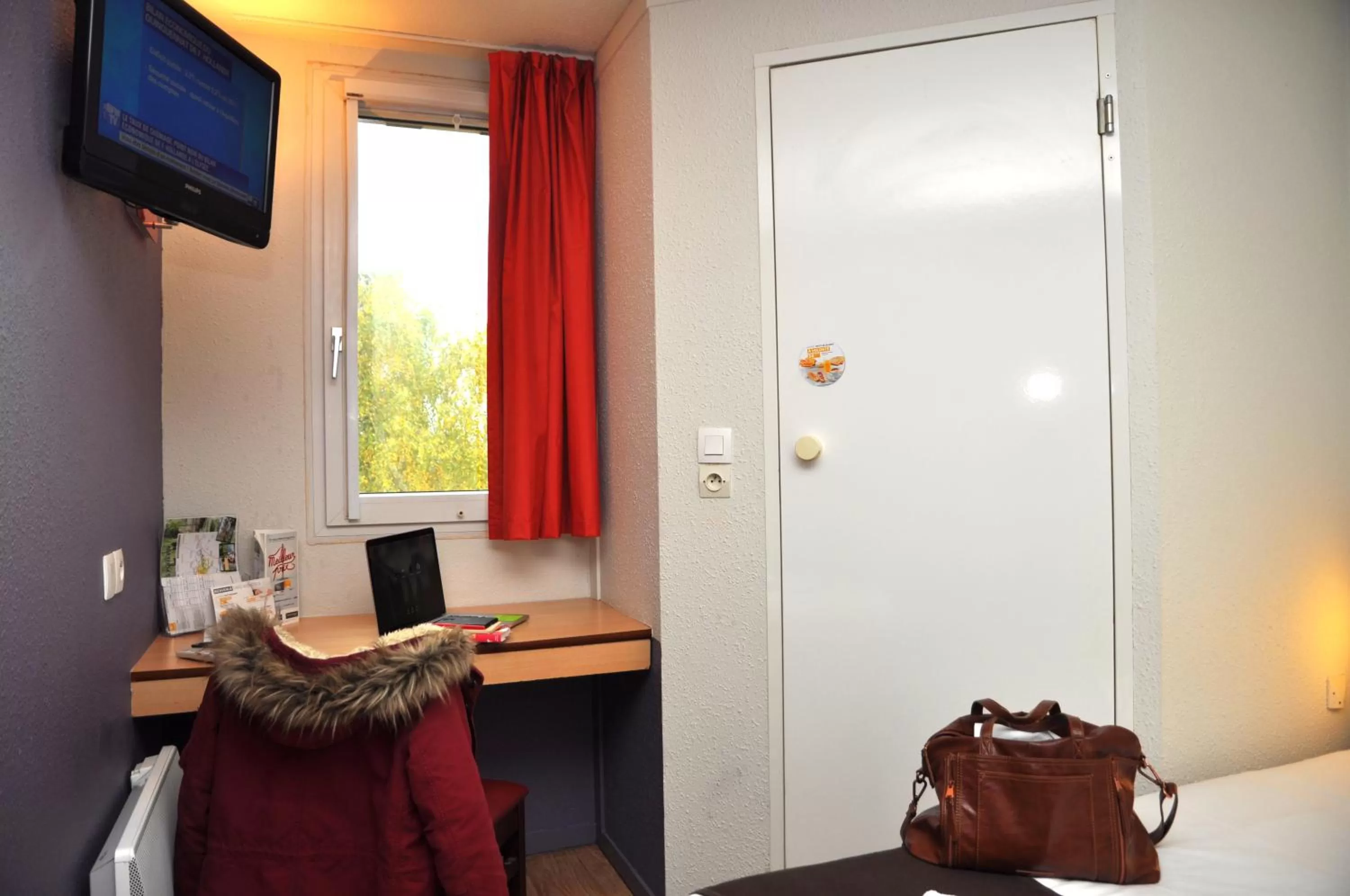 Bed in Premiere Classe Niort Est - Chauray