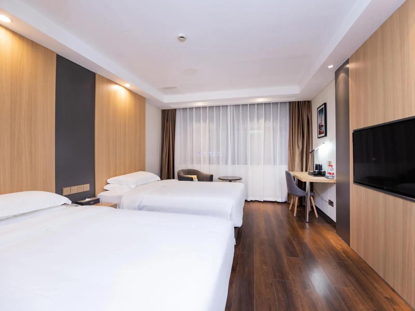 Bed in Country Inn&Suites by Radisson, Shanghai PVG