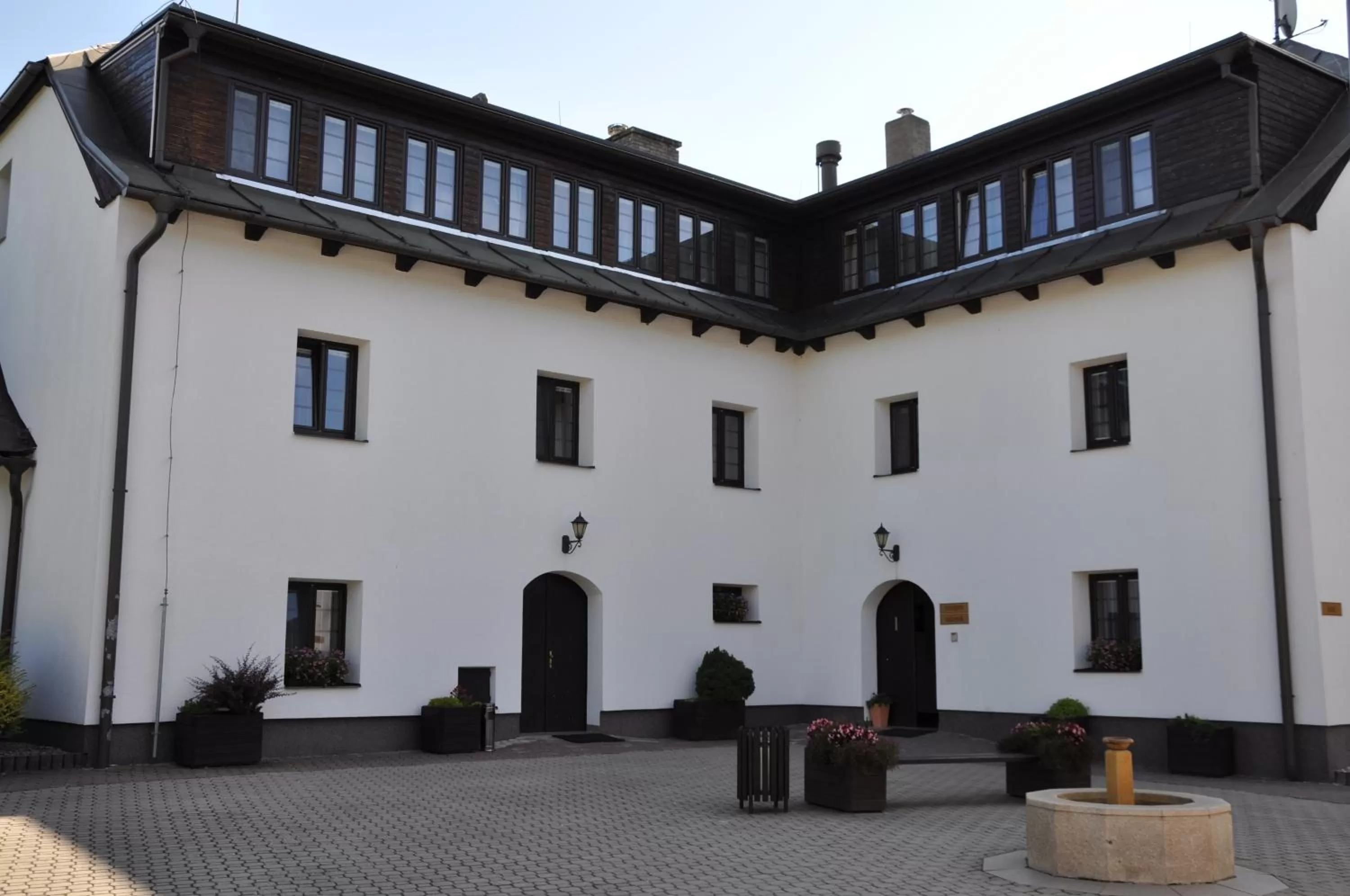 Facade/entrance, Property Building in Hotel a Hostinec Tálský mlýn