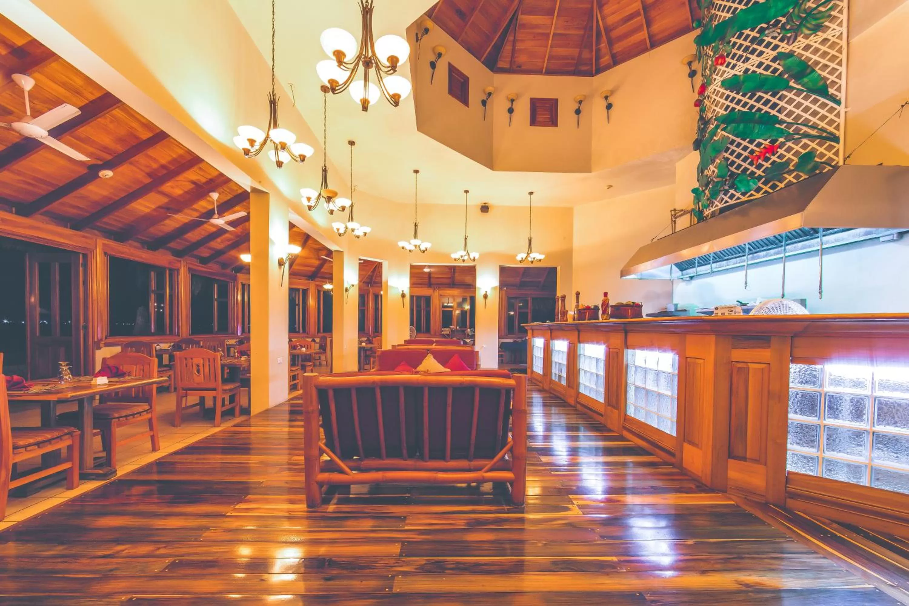 Restaurant/places to eat in Ocean Cliff Hotel Negril Limited - Adults Only