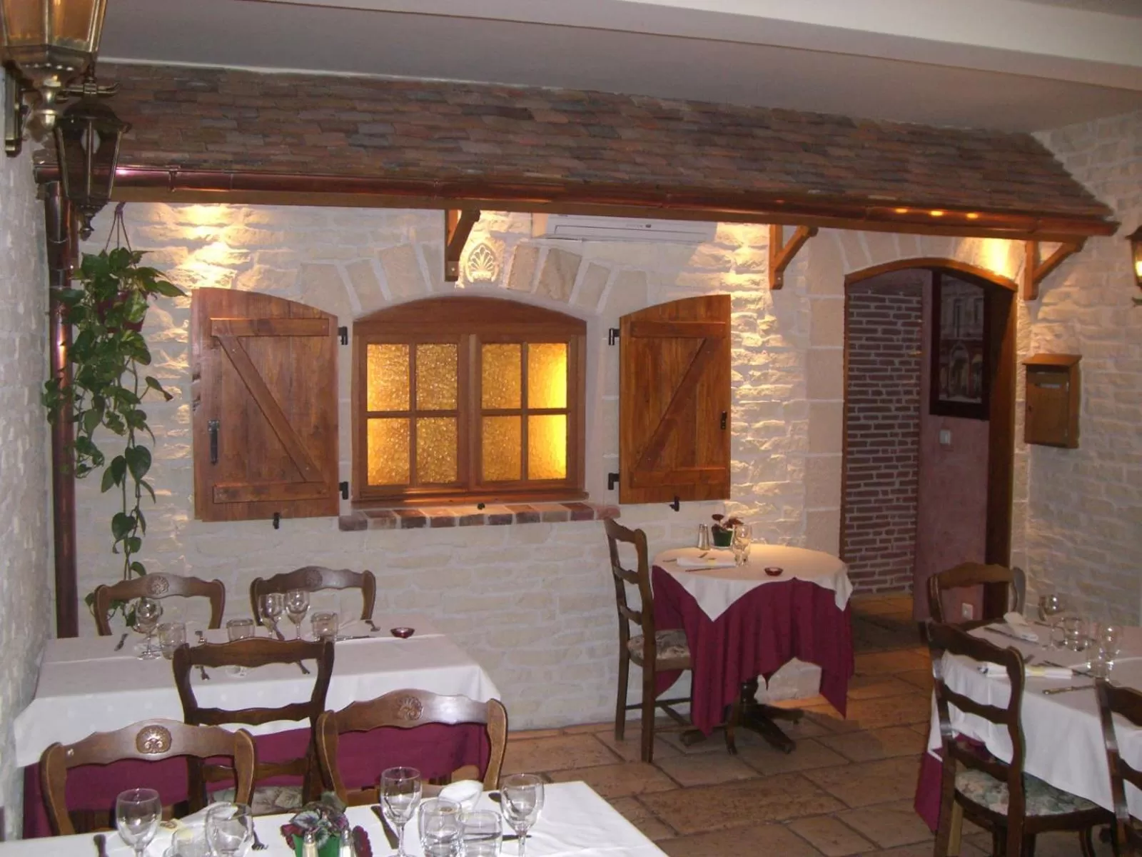 Restaurant/places to eat in Au Bon Laboureur