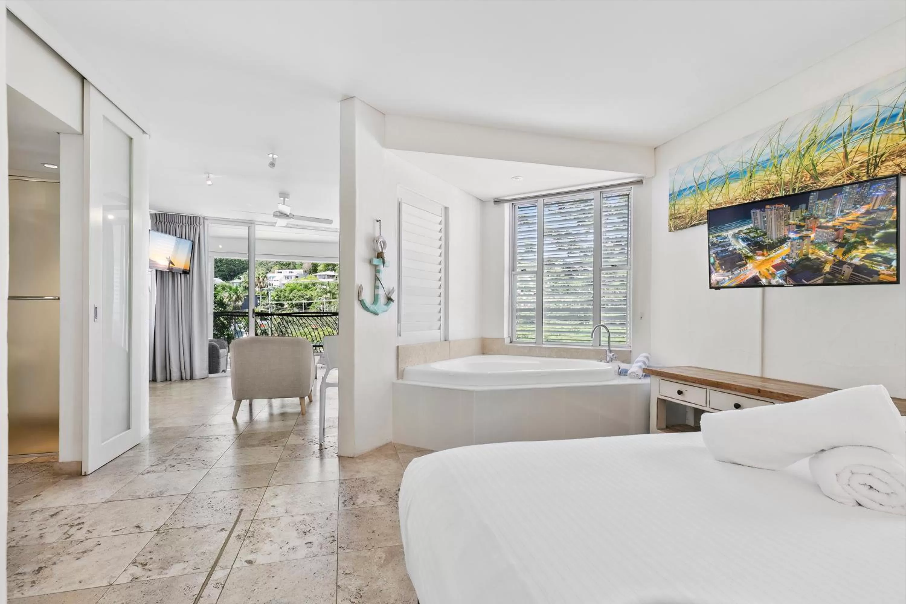 Bed in Noosa Blue Resort