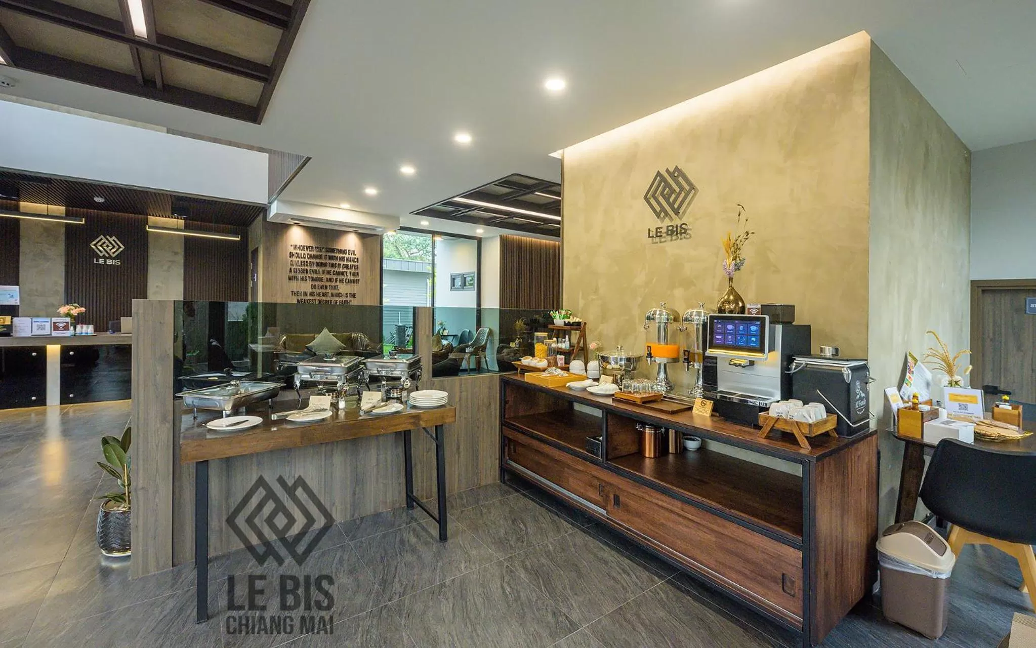 Breakfast in Le Bis Hotel