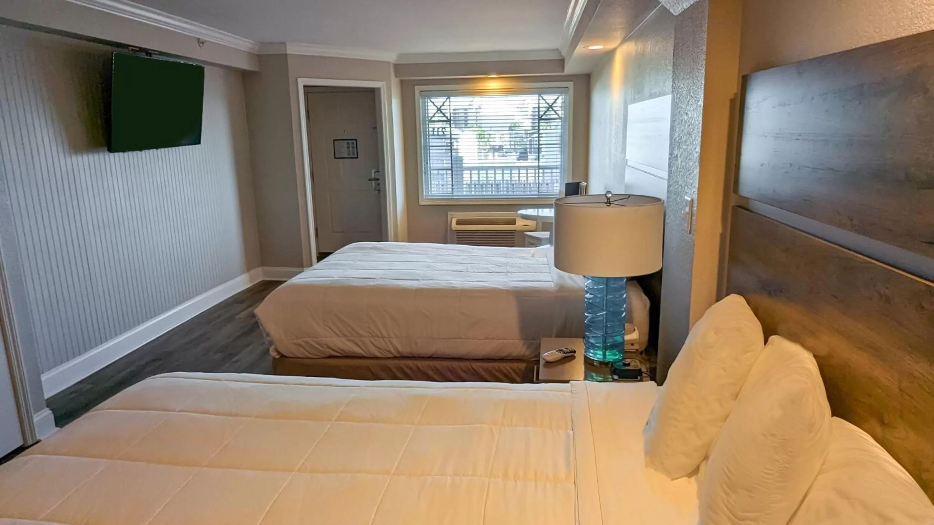 Bedroom, Bed in Islander Hotel & Resort