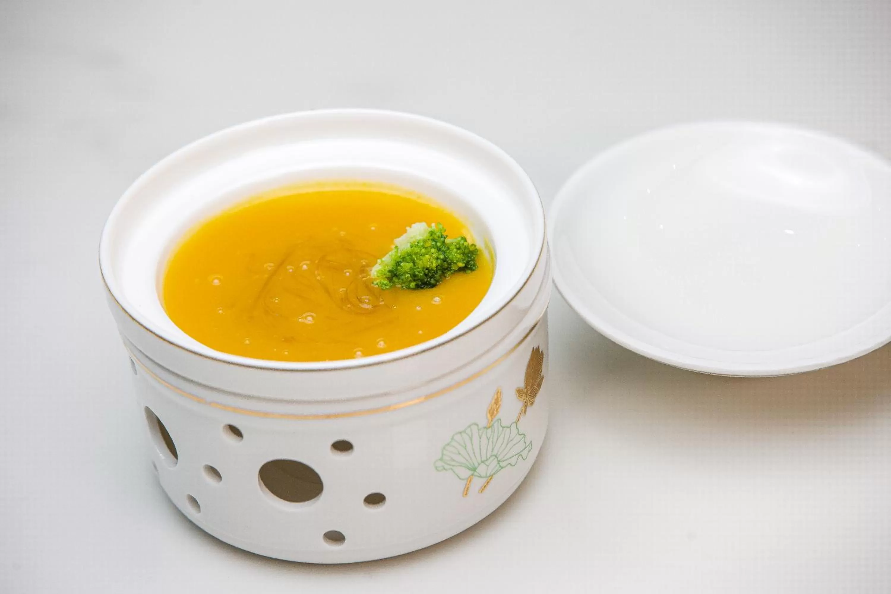 Food in Hôtel FAMILLE MONDIALE