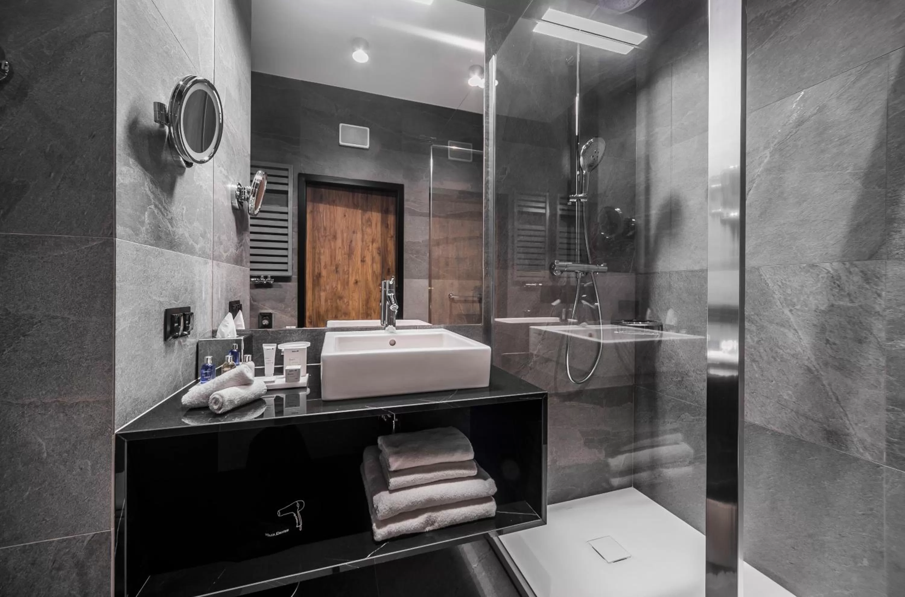 Bathroom, Bed in Radisson Blu Hotel Sopot