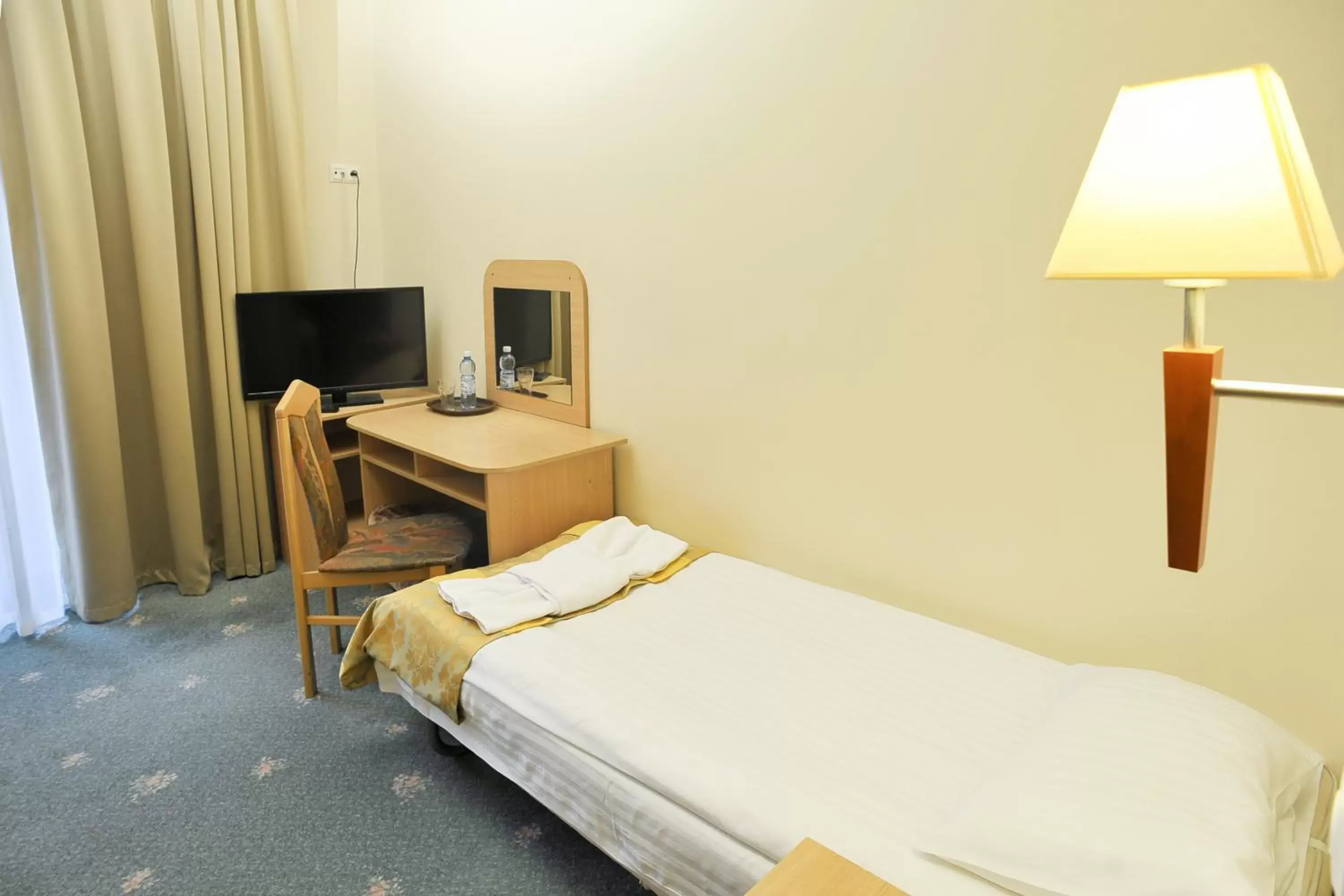 Single Room in Hotel Mir-Jan SPA Single Room in Hotel Mir-Jan SPA