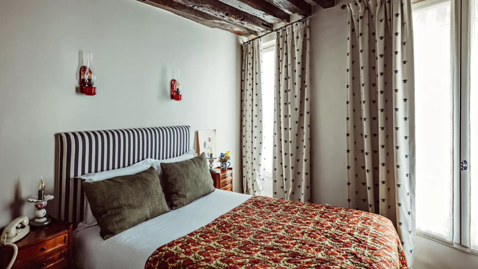 Photo of the whole room, Bed in Maison Saintonge