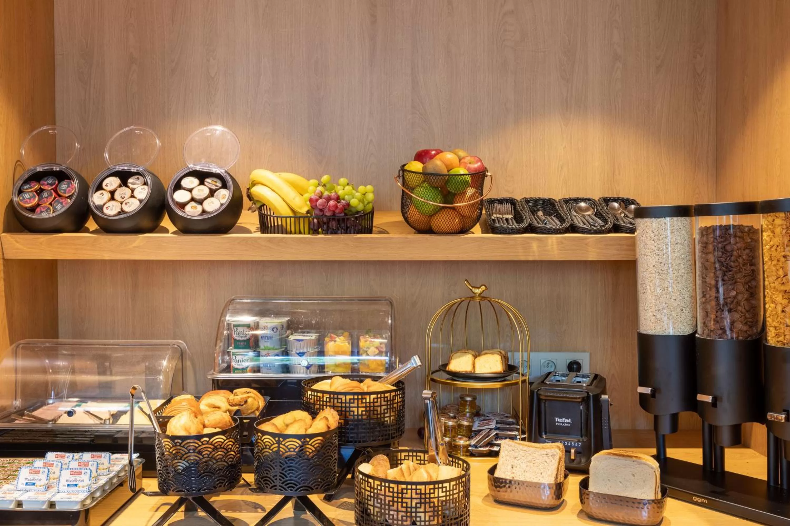 Food and drinks in Hôtel Prince Albert Gare de Lyon