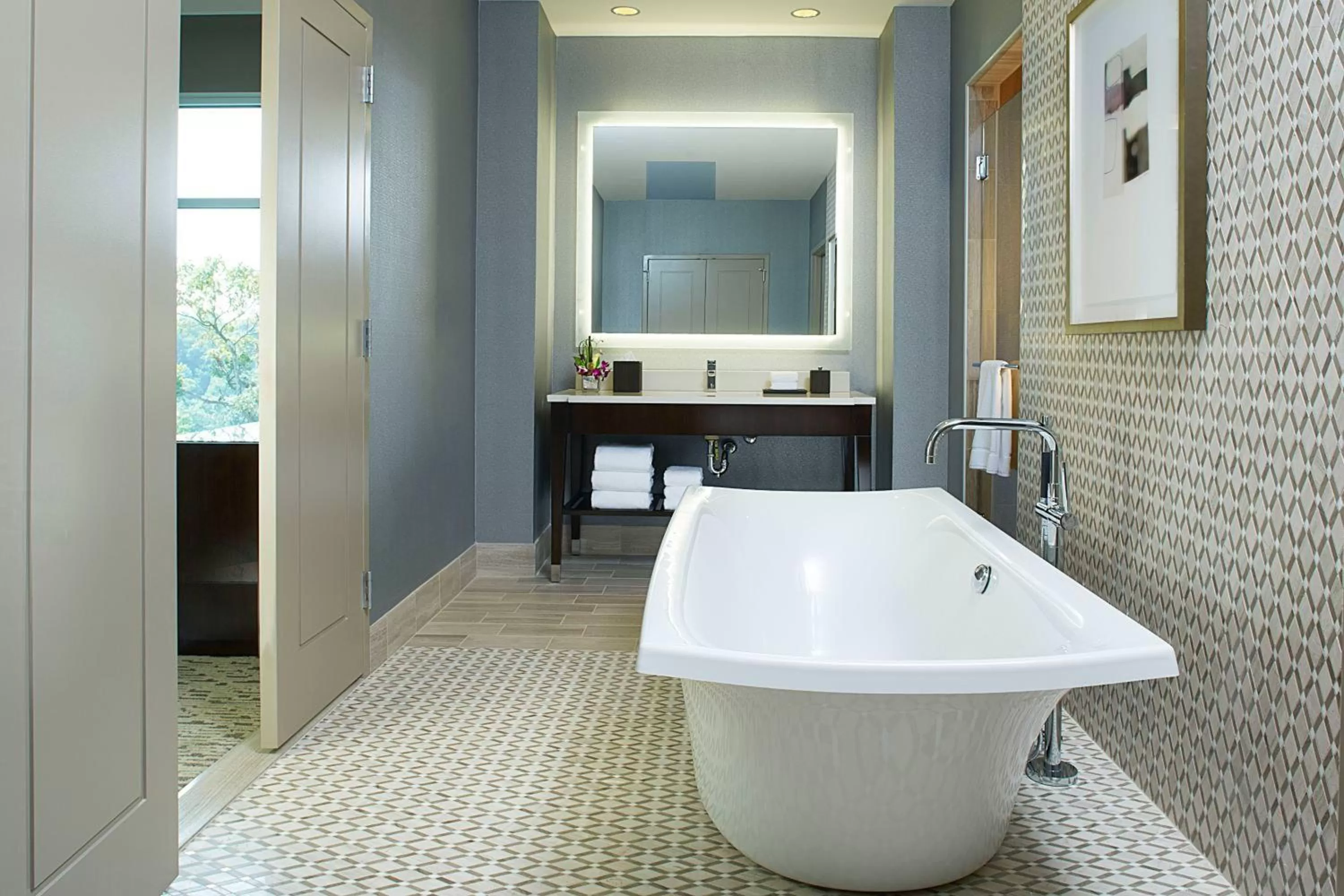 Bathroom in Hyatt Regency Atlanta Perimeter at Villa Christina