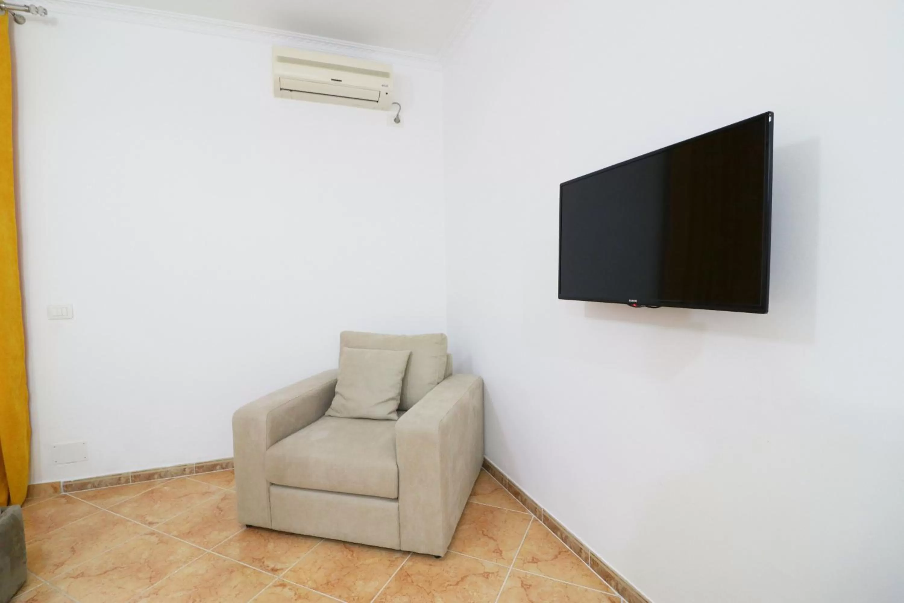 TV/Entertainment Center in HOTEL KRISTAL