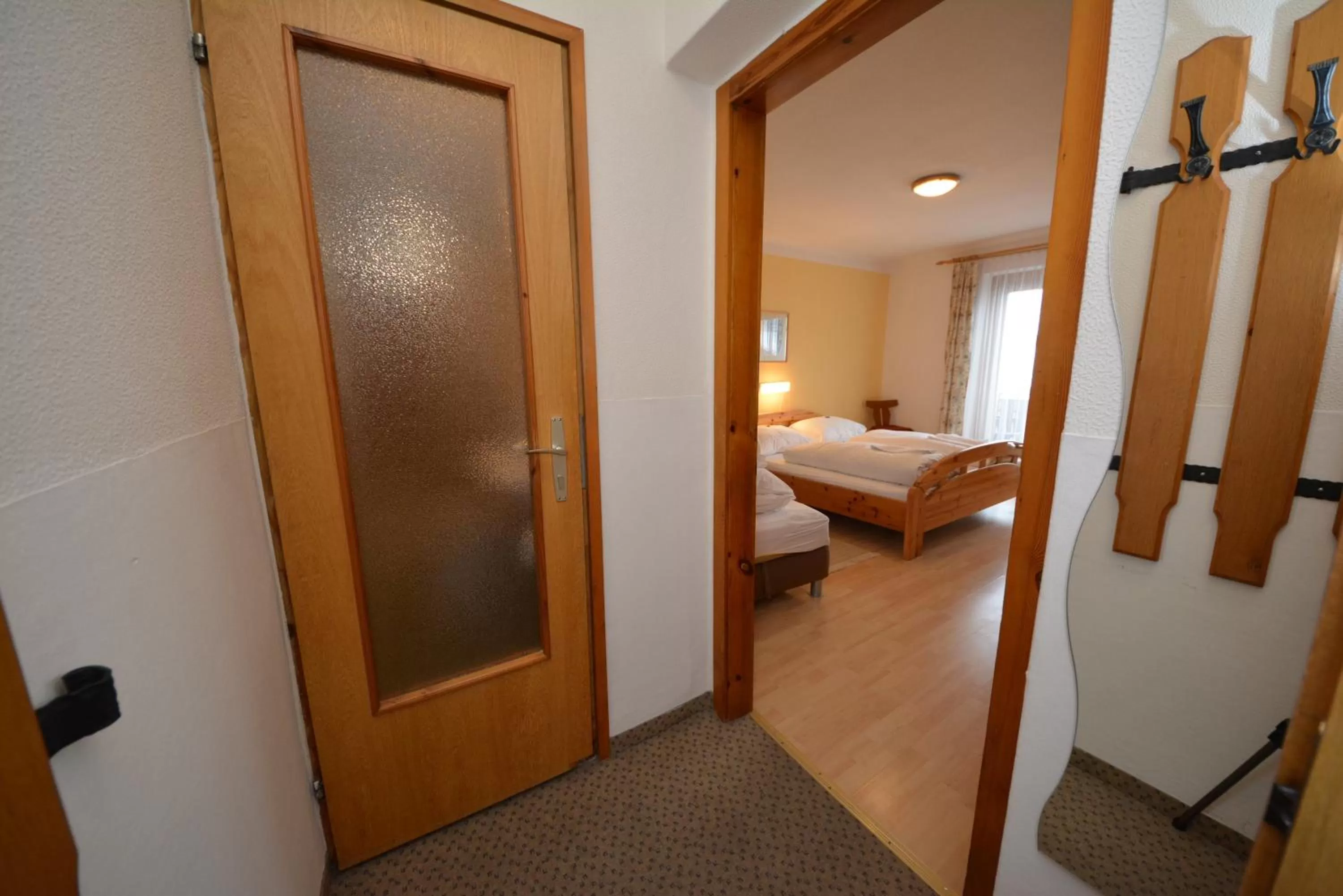 Bedroom, Bathroom in Haus Kleineisen by Châtel Reizen