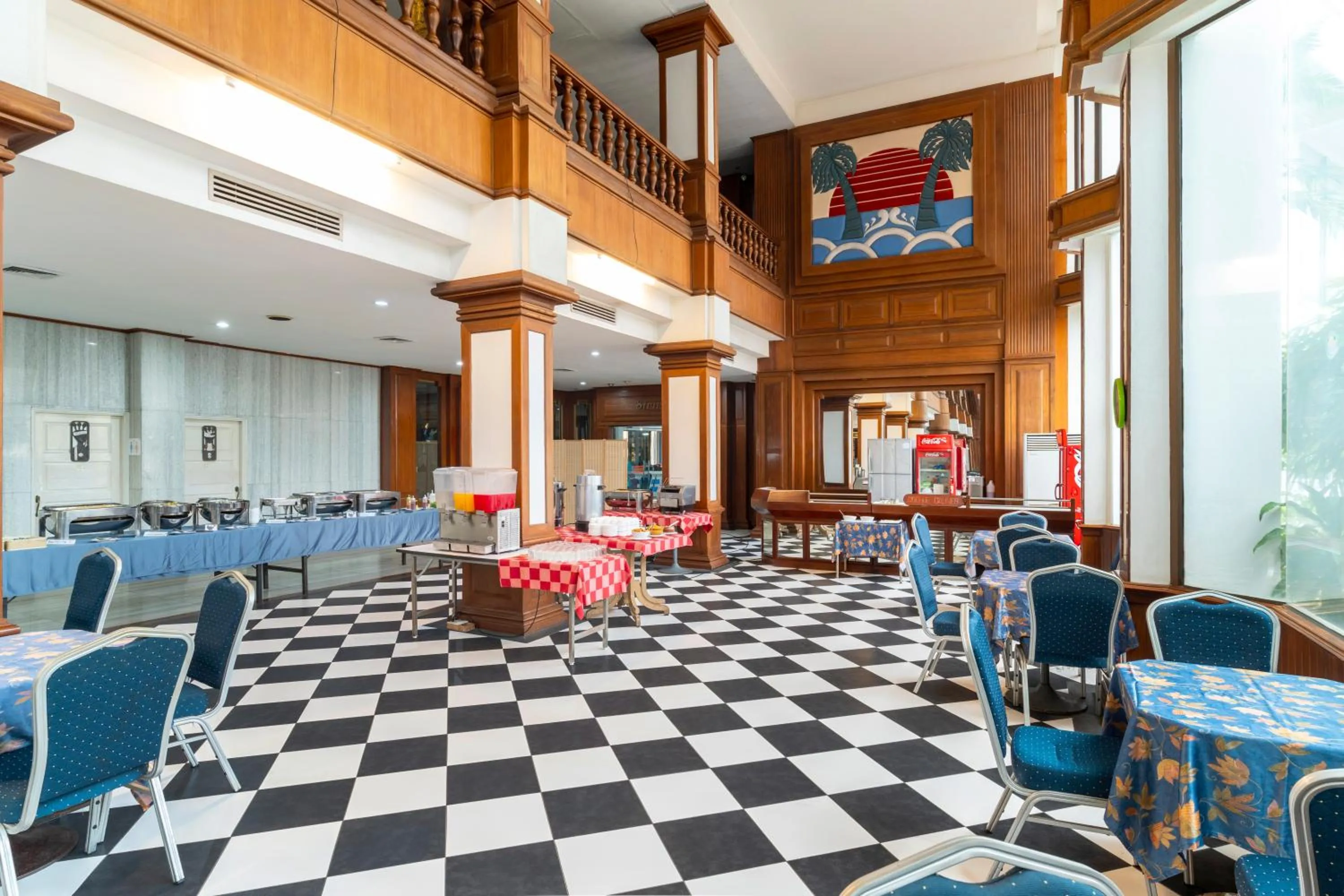 Restaurant/places to eat in Welcome Plaza Hotel Pattaya