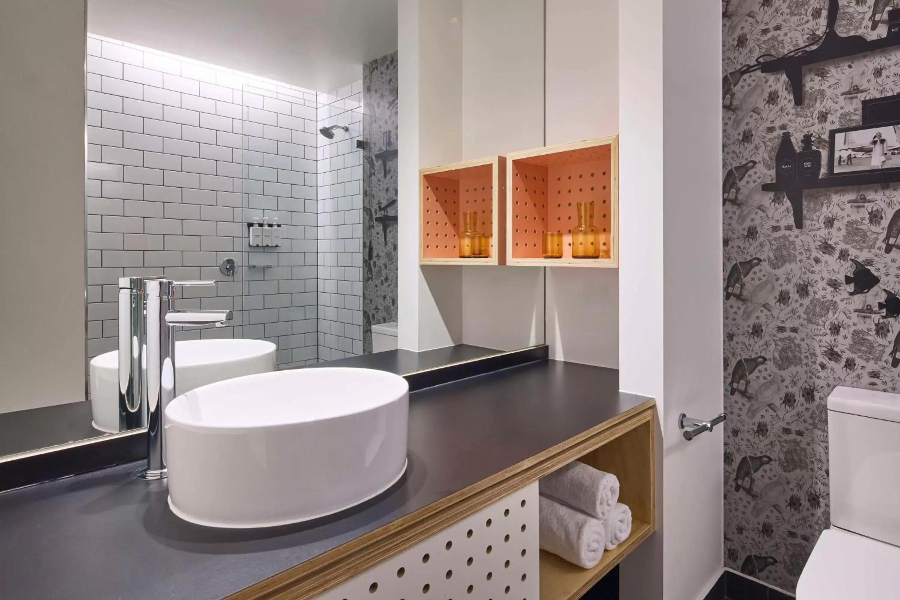 Deluxe Twin Room in Atura Adelaide Airport Deluxe Twin Room in Atura Adelaide Airport