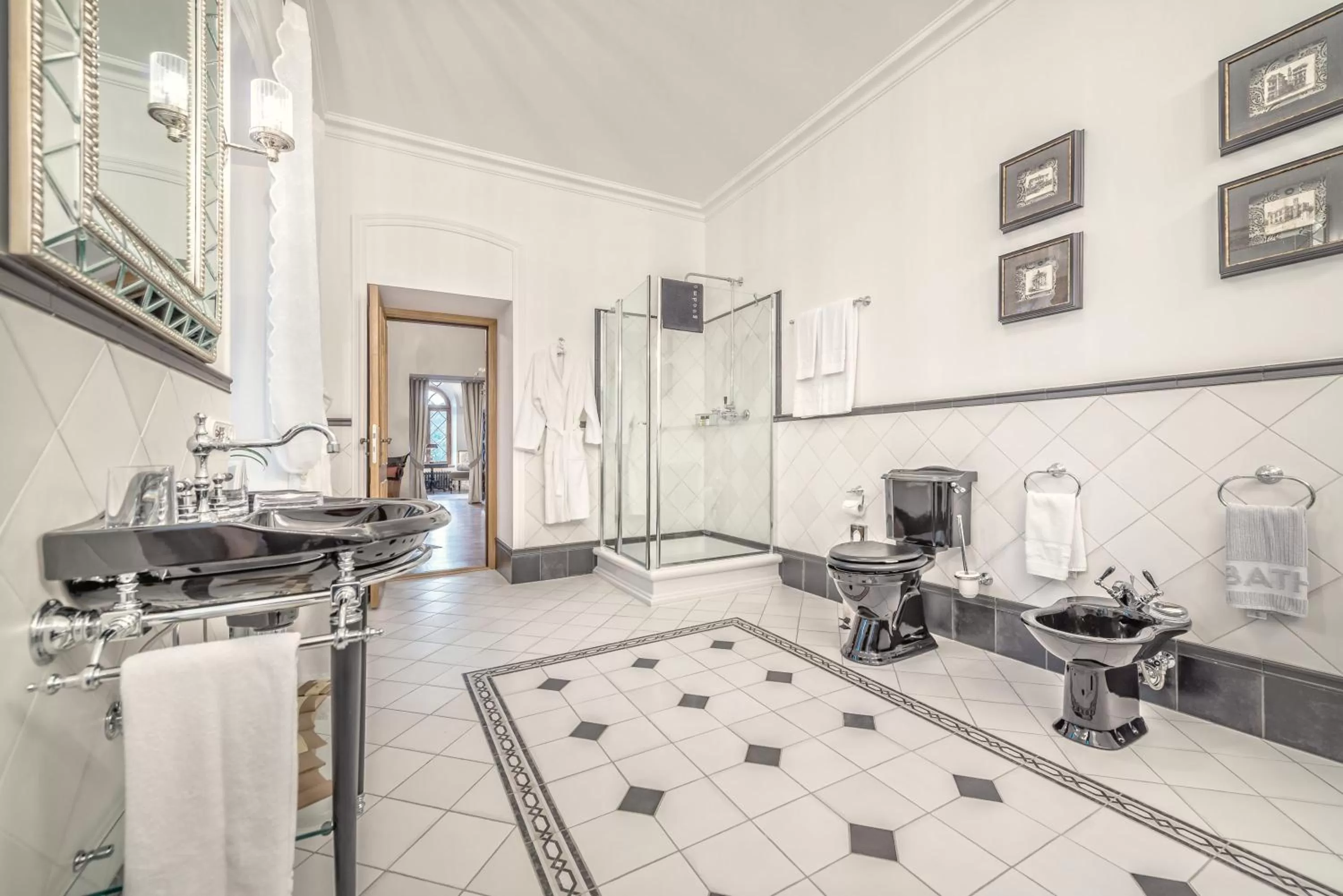 Shower in Schloss Fall, Keila-Joa