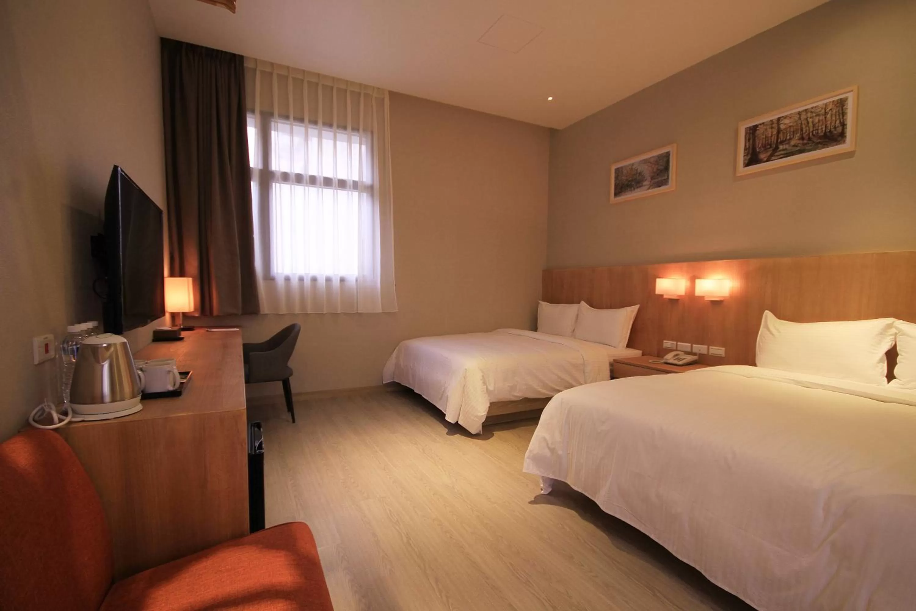 Photo of the whole room, Bed in Hangkhau Hotel