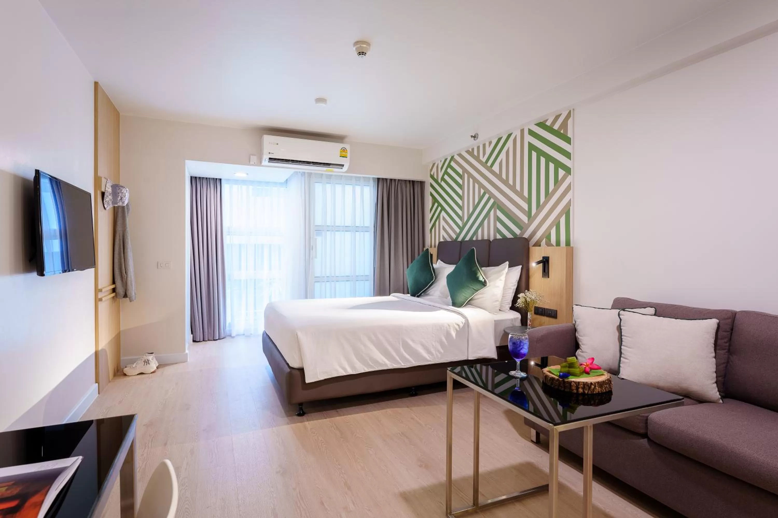 Seating area, Bed in Citadines Sukhumvit 16 Bangkok