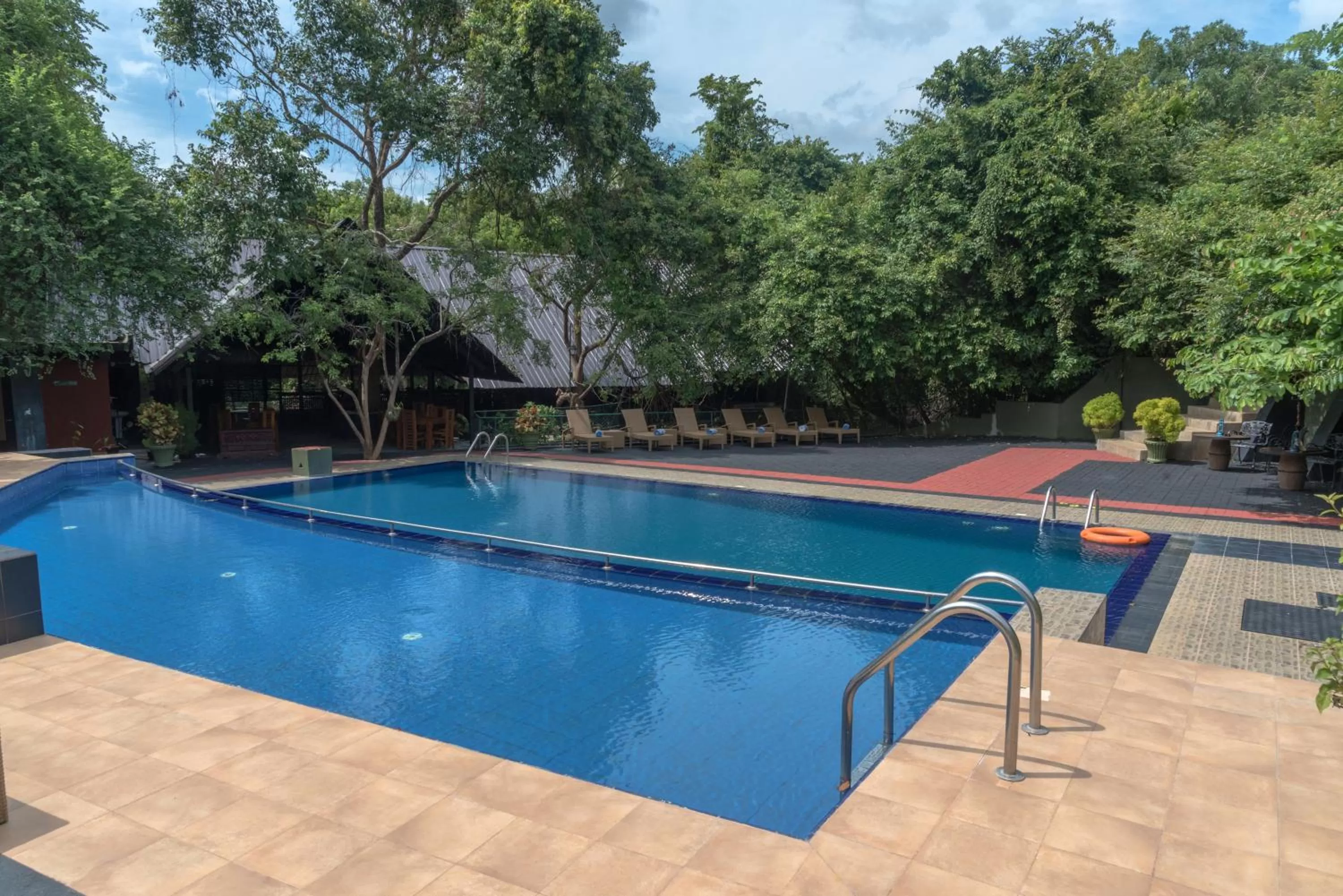 Area and facilities in Nice Place Resort