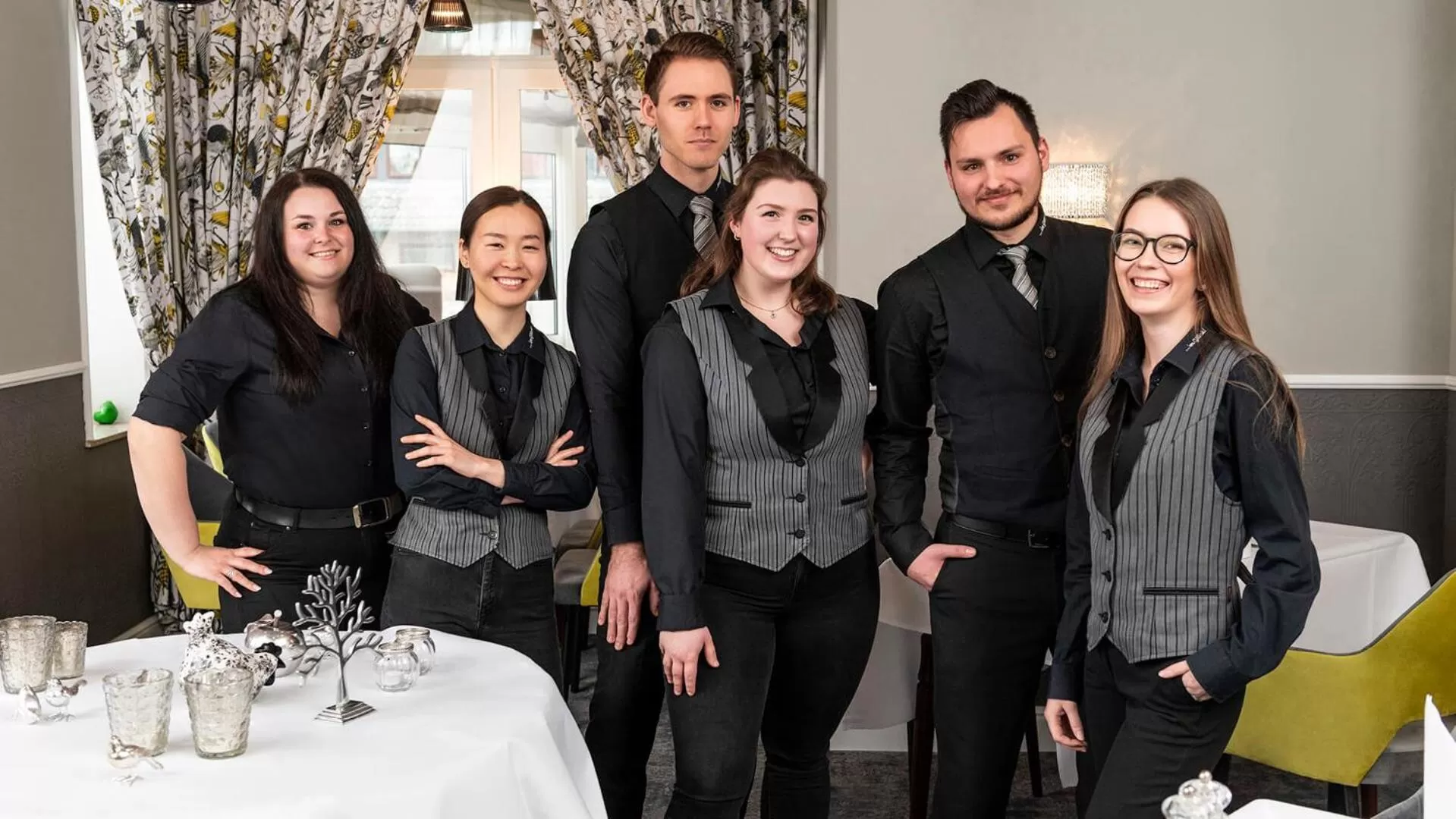 People in Parkhotel Bilm im Glück am Stadtrand Hannovers