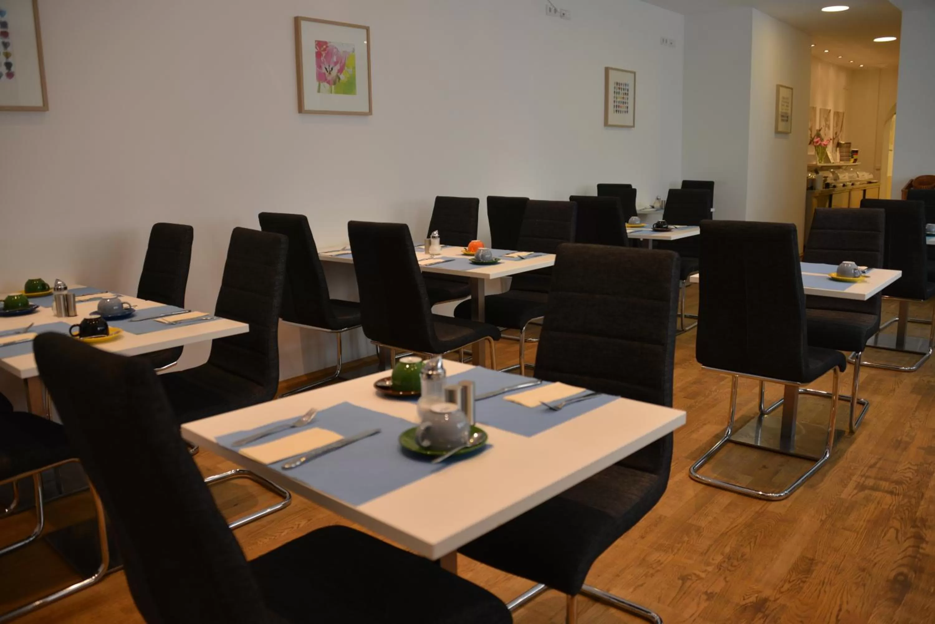 Restaurant/places to eat in Arthotel Munich