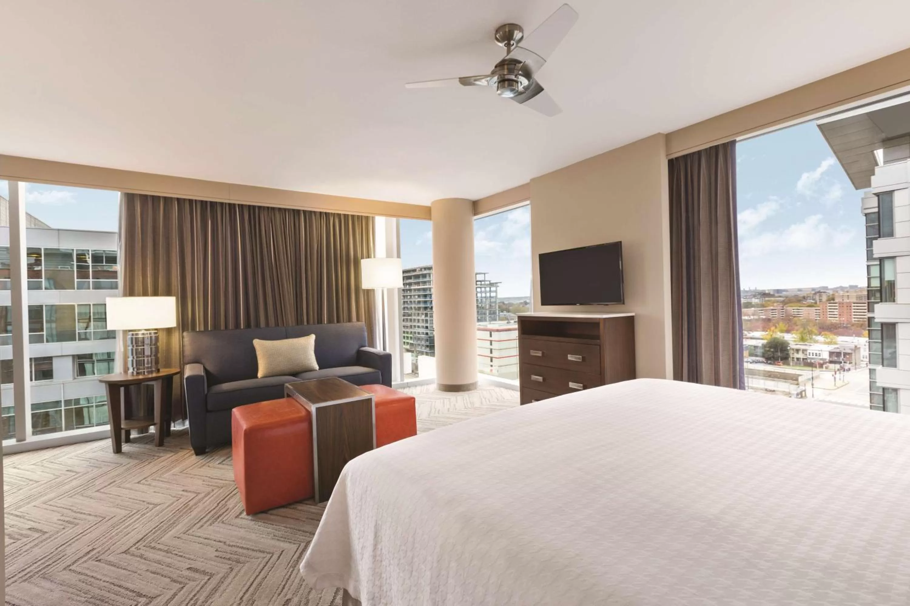 Bedroom, Bed in Homewood Suites by Hilton Washington DC Capitol-Navy Yard