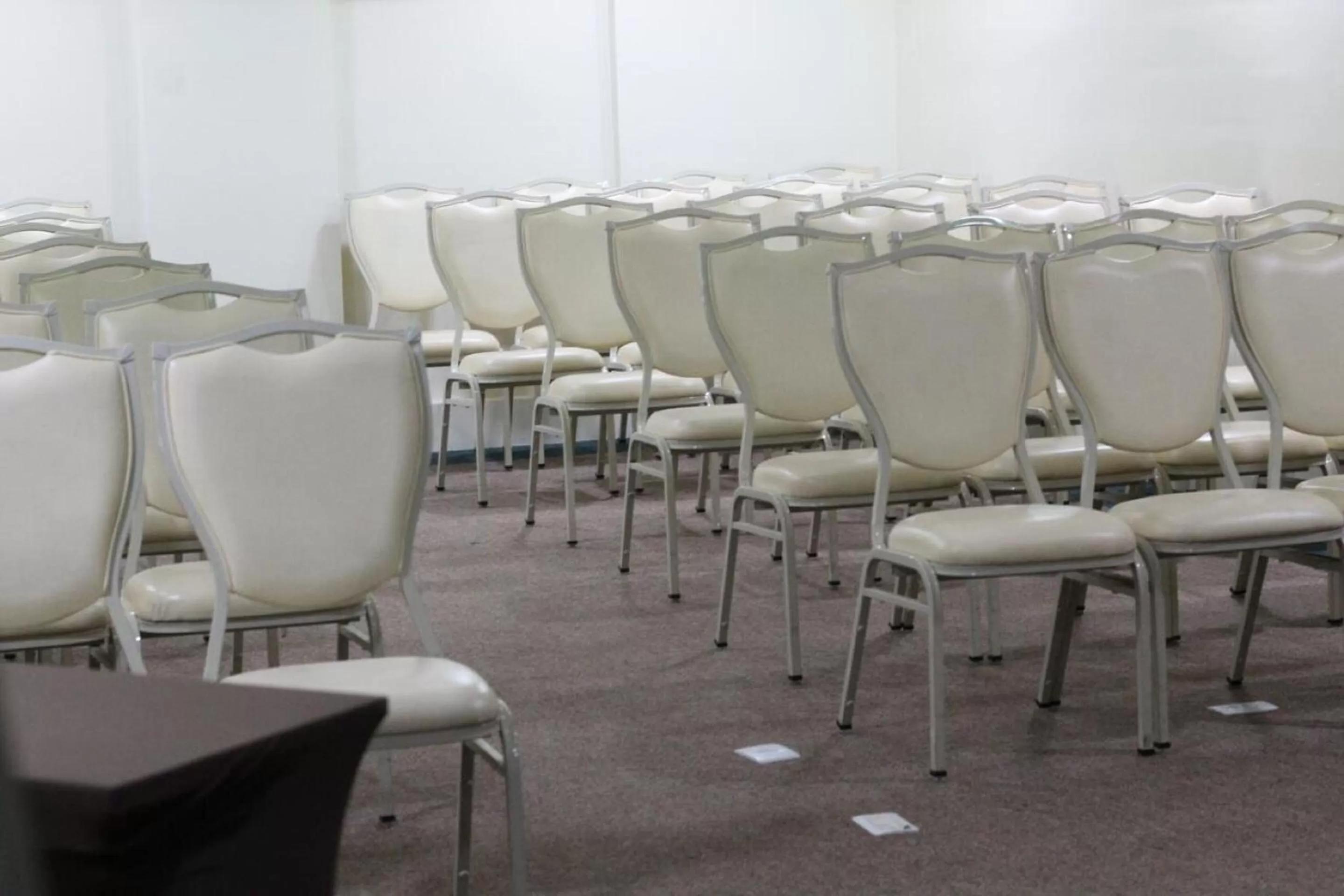 Business facilities in Compacto Hotel Alphaville Campinas