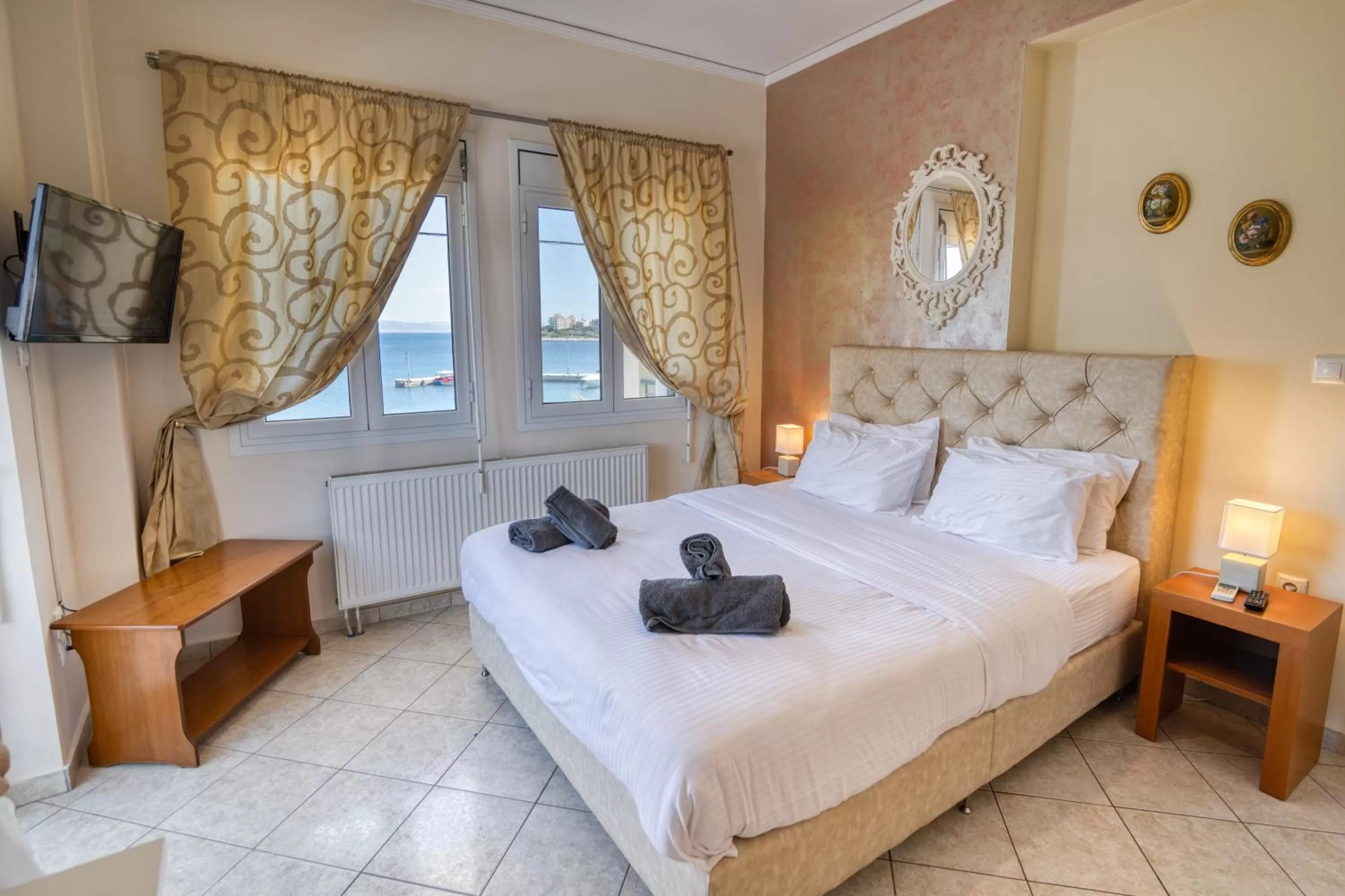 Bed in Votsalakia Hotel & Luxury Apartments