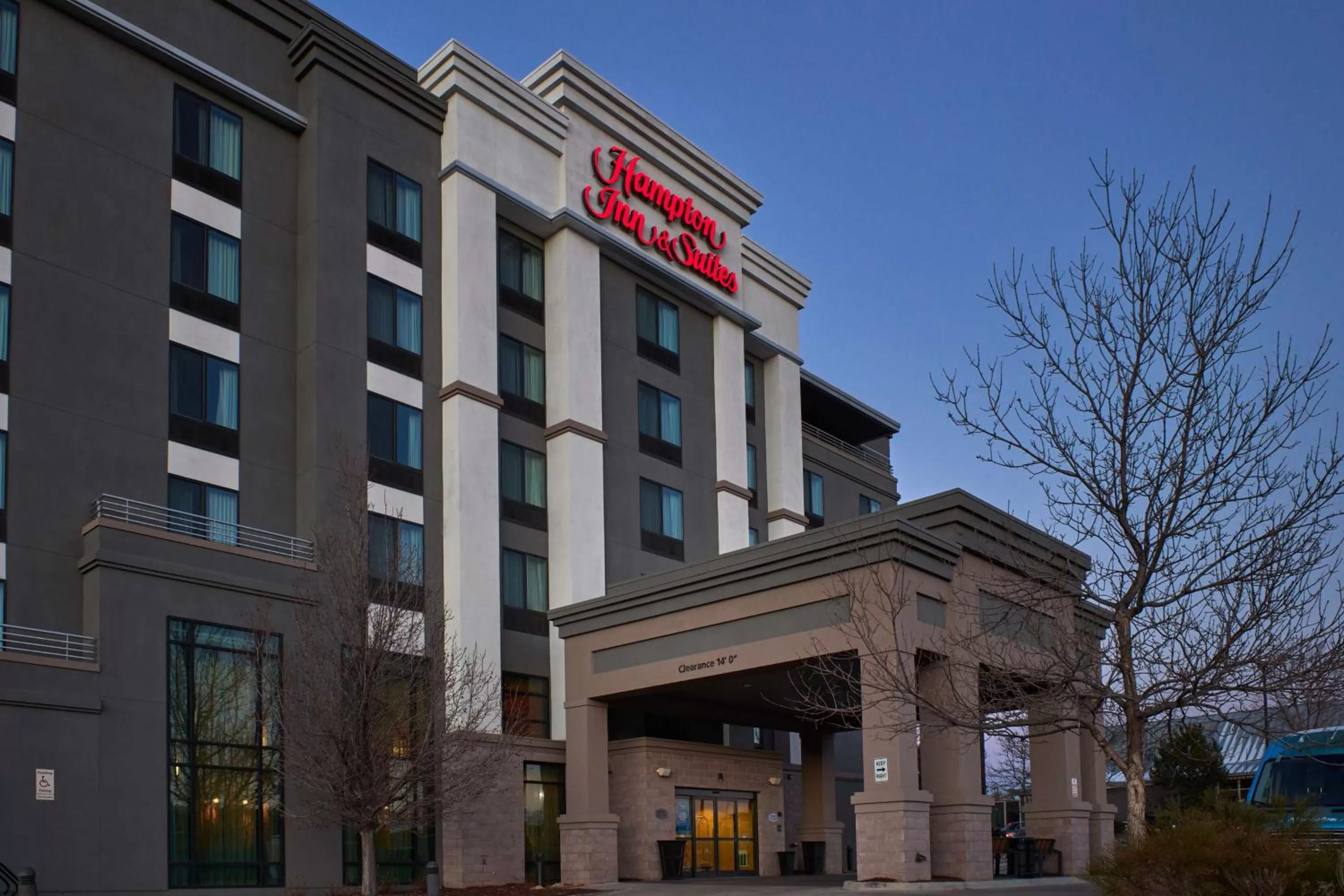 Property building in Hampton Inn & Suites Denver/Highlands Ranch
