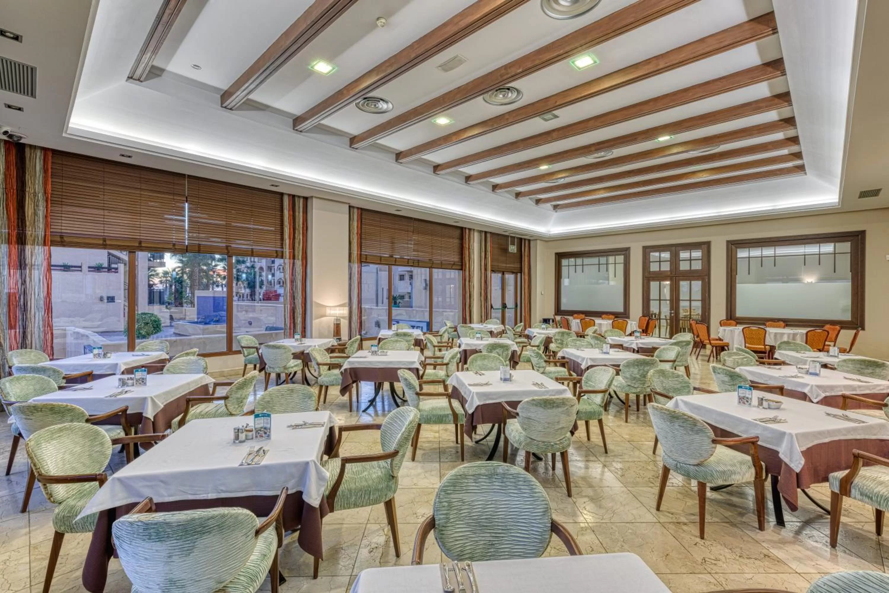 Restaurant/places to eat in Senator Mar Menor Golf & Spa Resort
