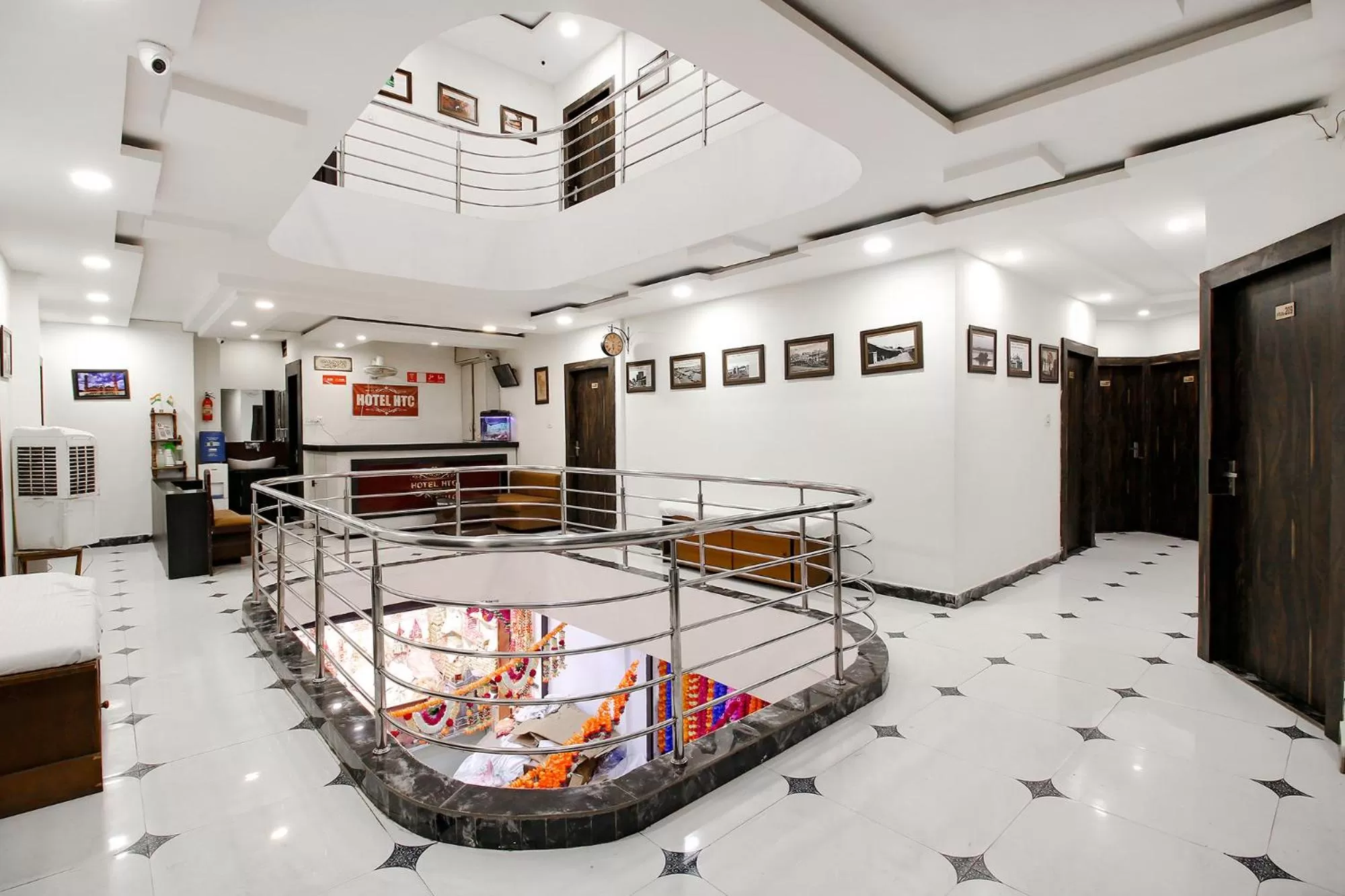 Lobby or reception in FabHotel HTC