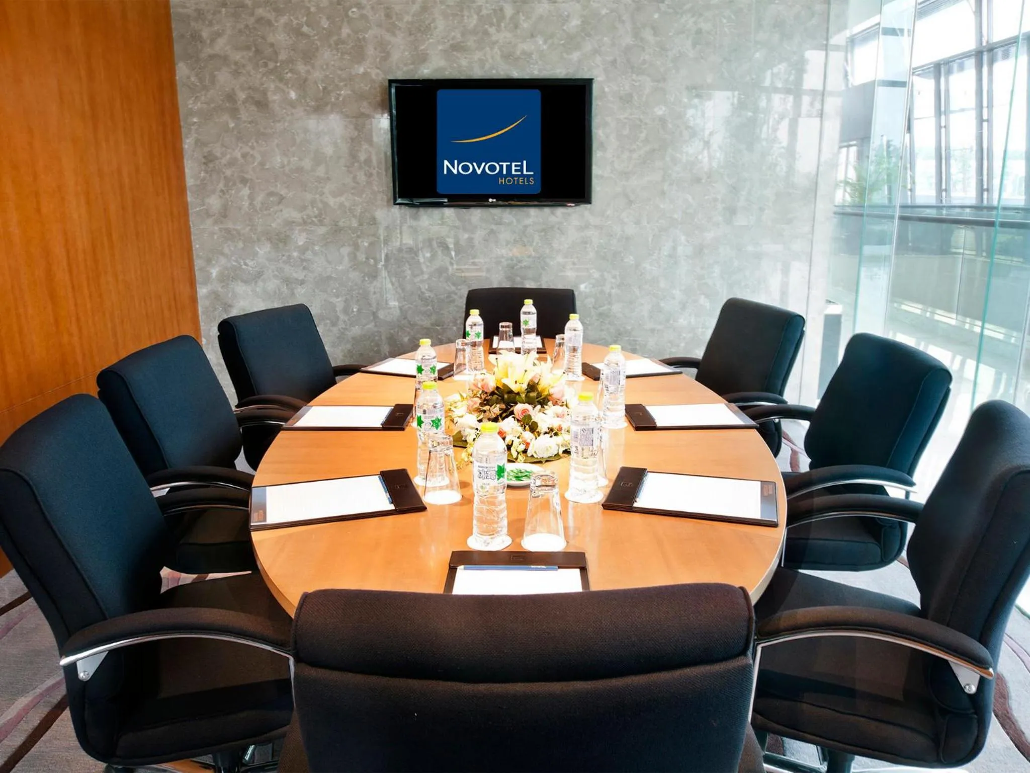 Business facilities in Novotel Nanjing East Suning