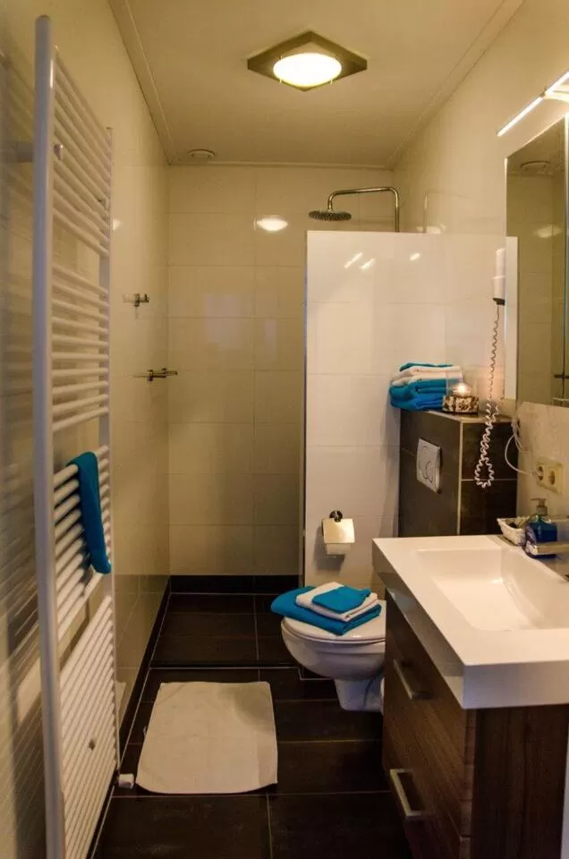 Bathroom in B&B - Pension Perruque