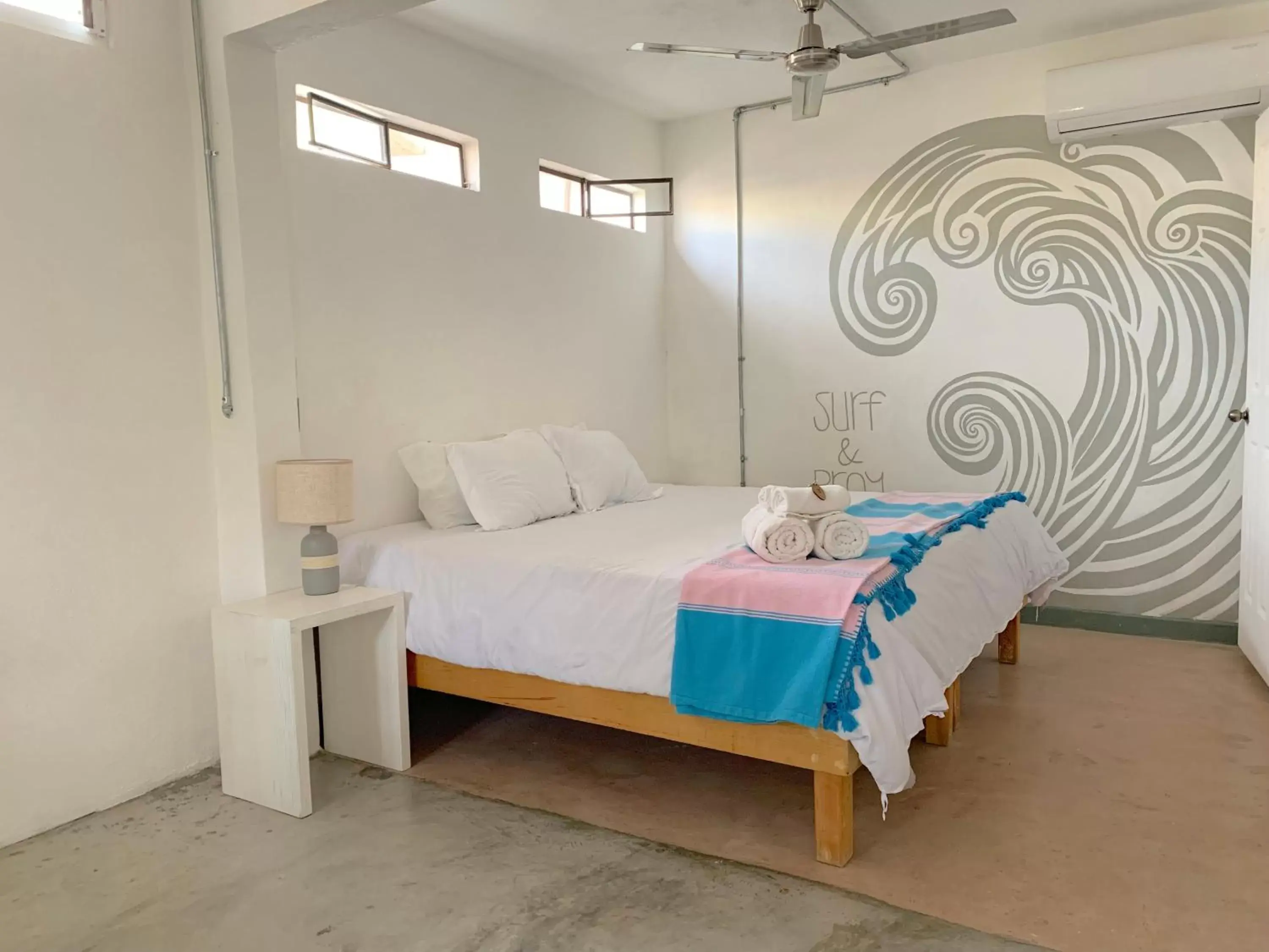 Small Private King + Private Bathroom+ Patio (Room 3) in Perro Surfero Hotel Small Private King + Private Bathroom+ Patio (Room 3) in Perro Surfero Hotel