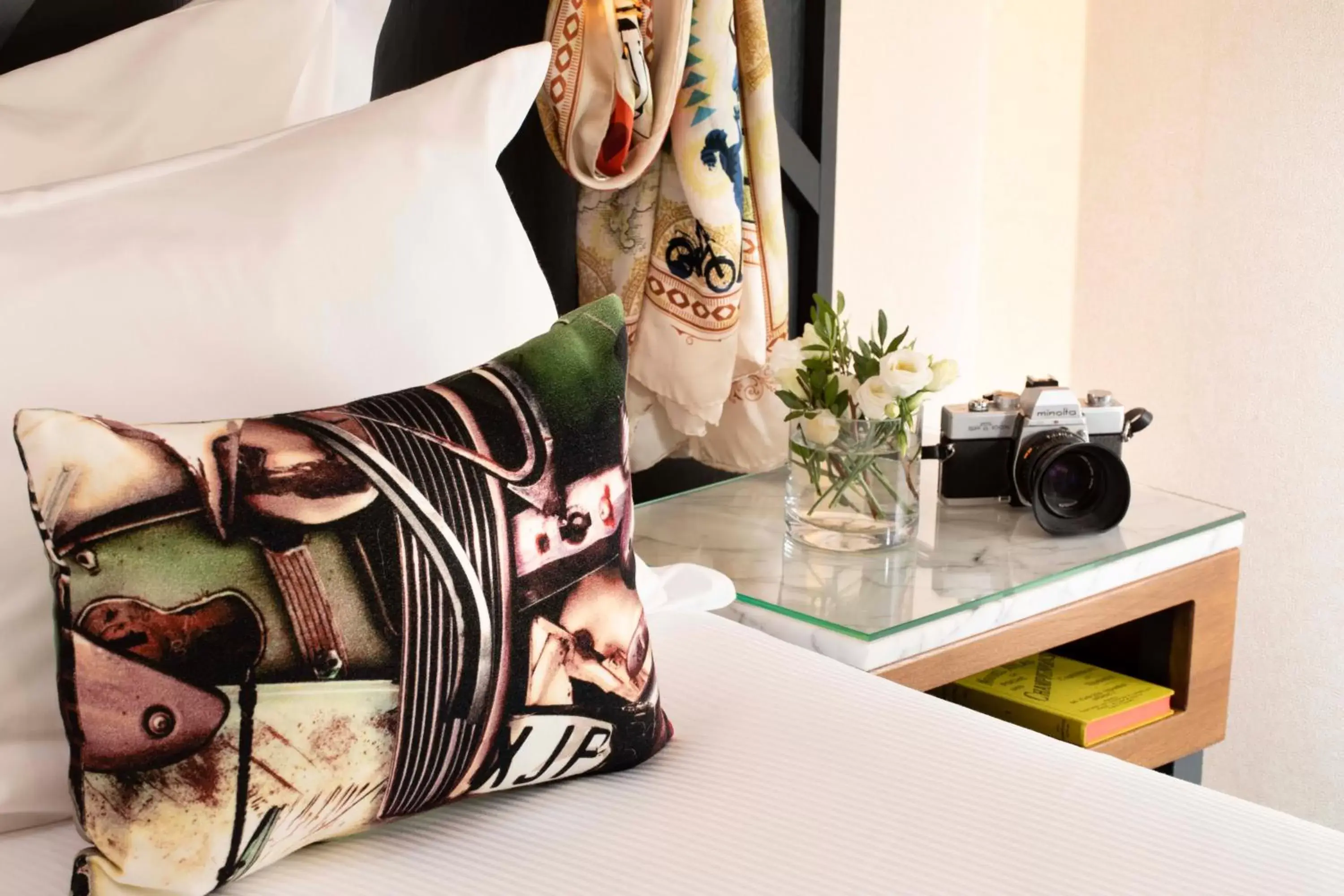 Superior Double Room in Hôtel des Arts Montmartre Superior Double Room in Hôtel des Arts Montmartre