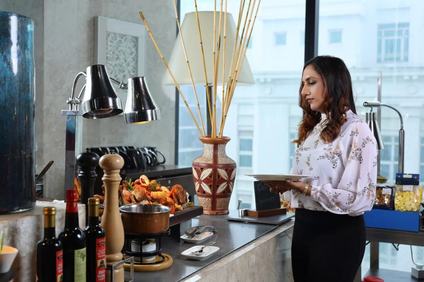 Restaurant/places to eat in NH Collection Colombo