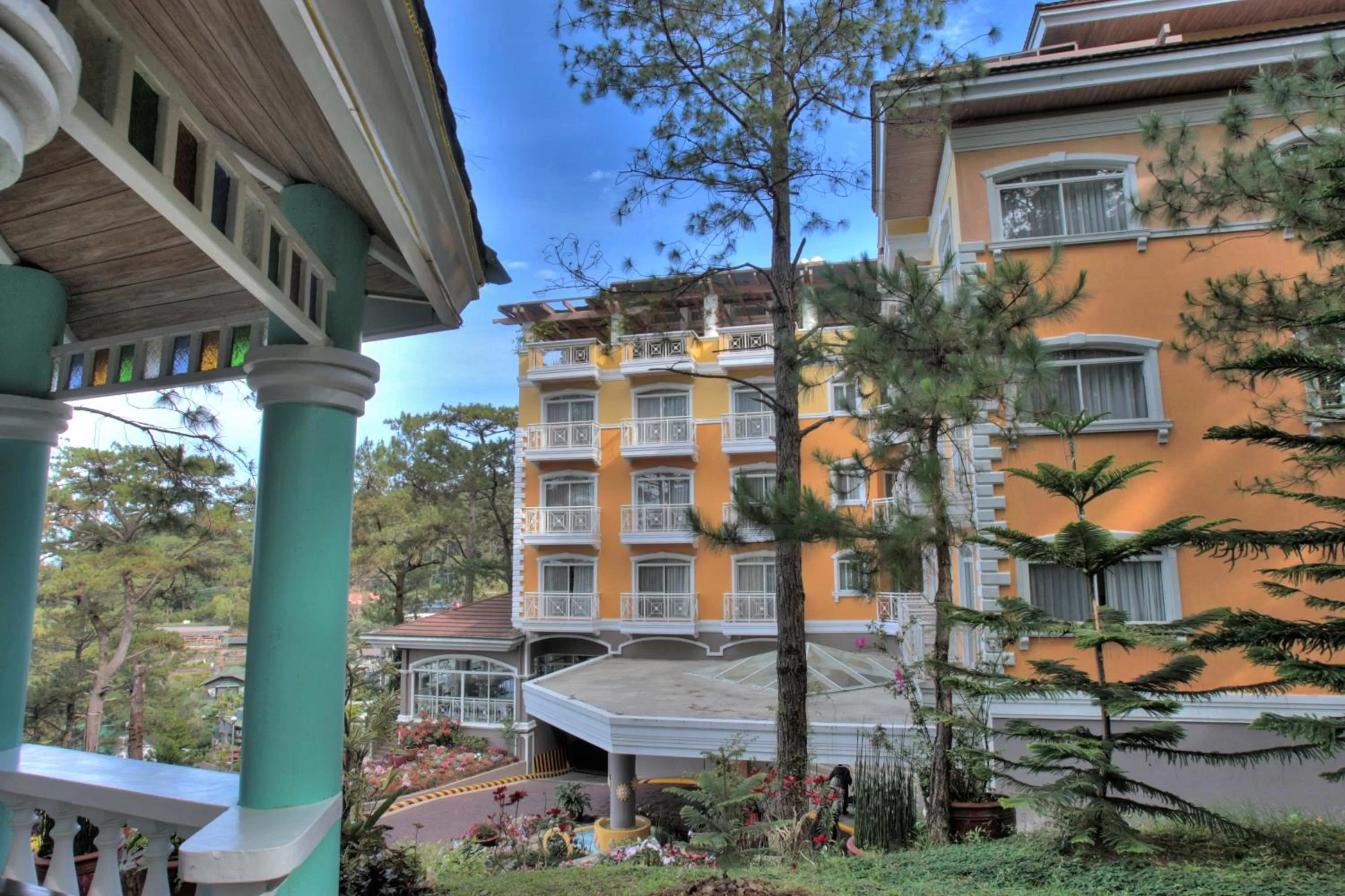 Property building in Hotel Elizabeth - Baguio