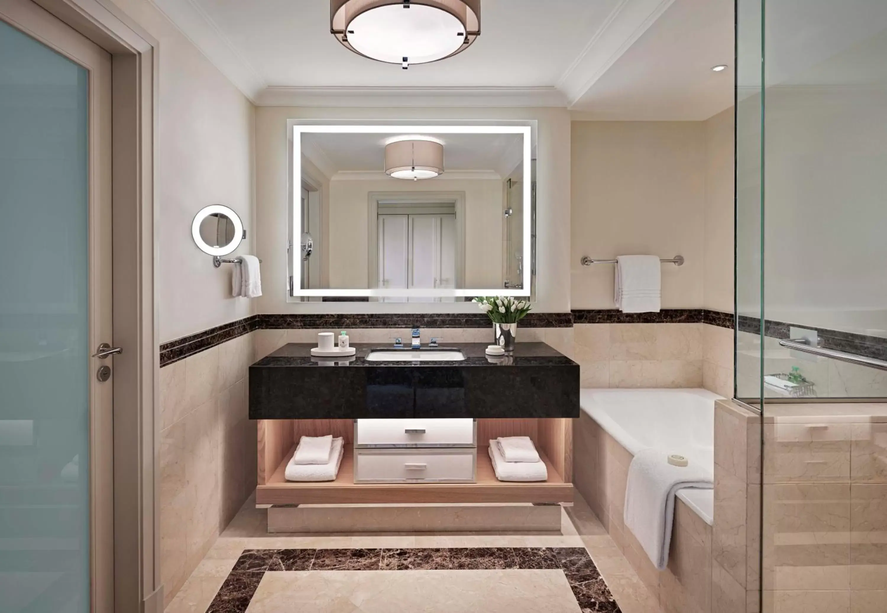 Deluxe Room Two Twin in Four Seasons Hotel Amman Deluxe Room Two Twin in Four Seasons Hotel Amman