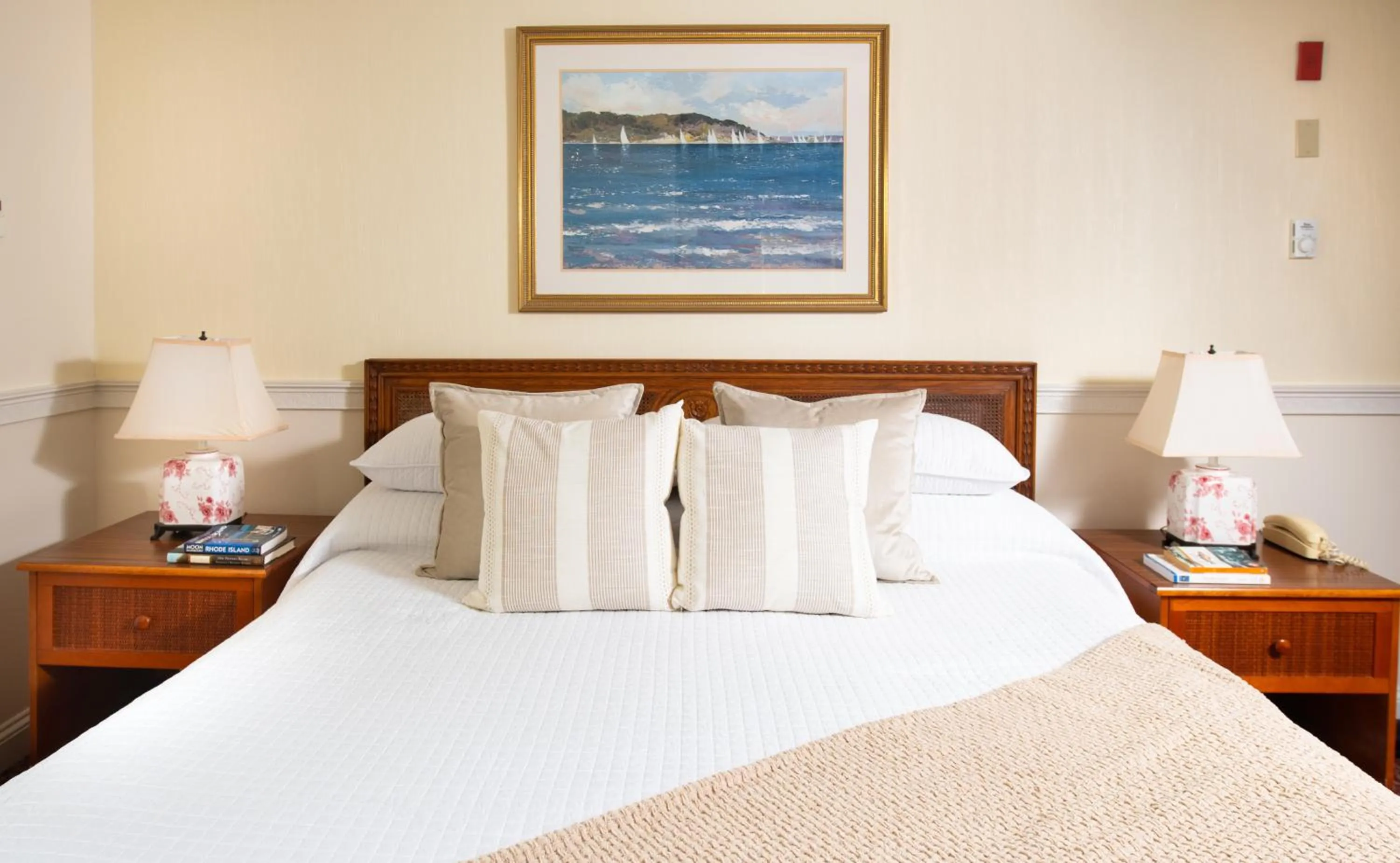 Bed in America's Cup Inn Newport