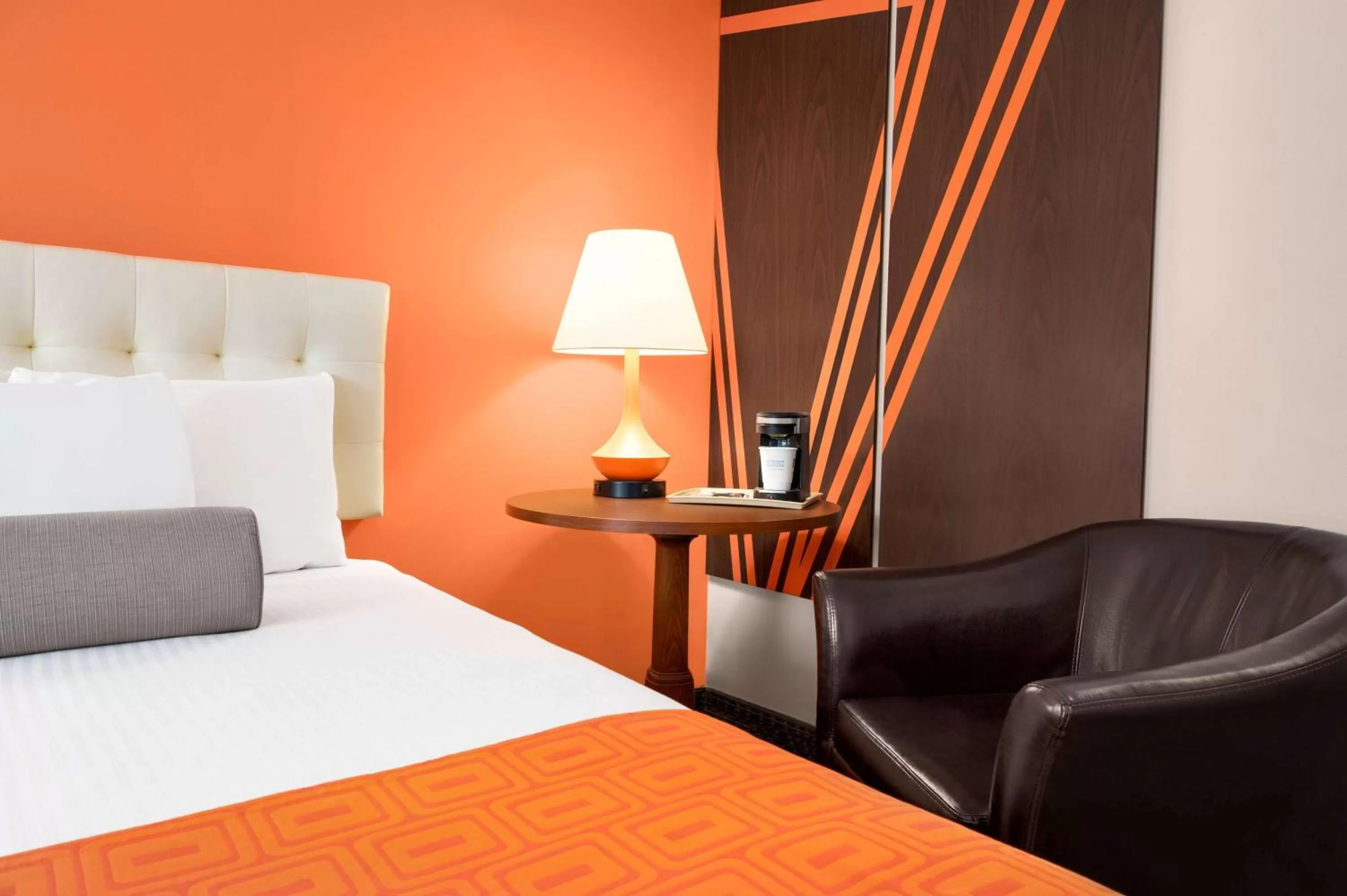 Bedroom, Bed in Howard Johnson by Wyndham Gravenhurst