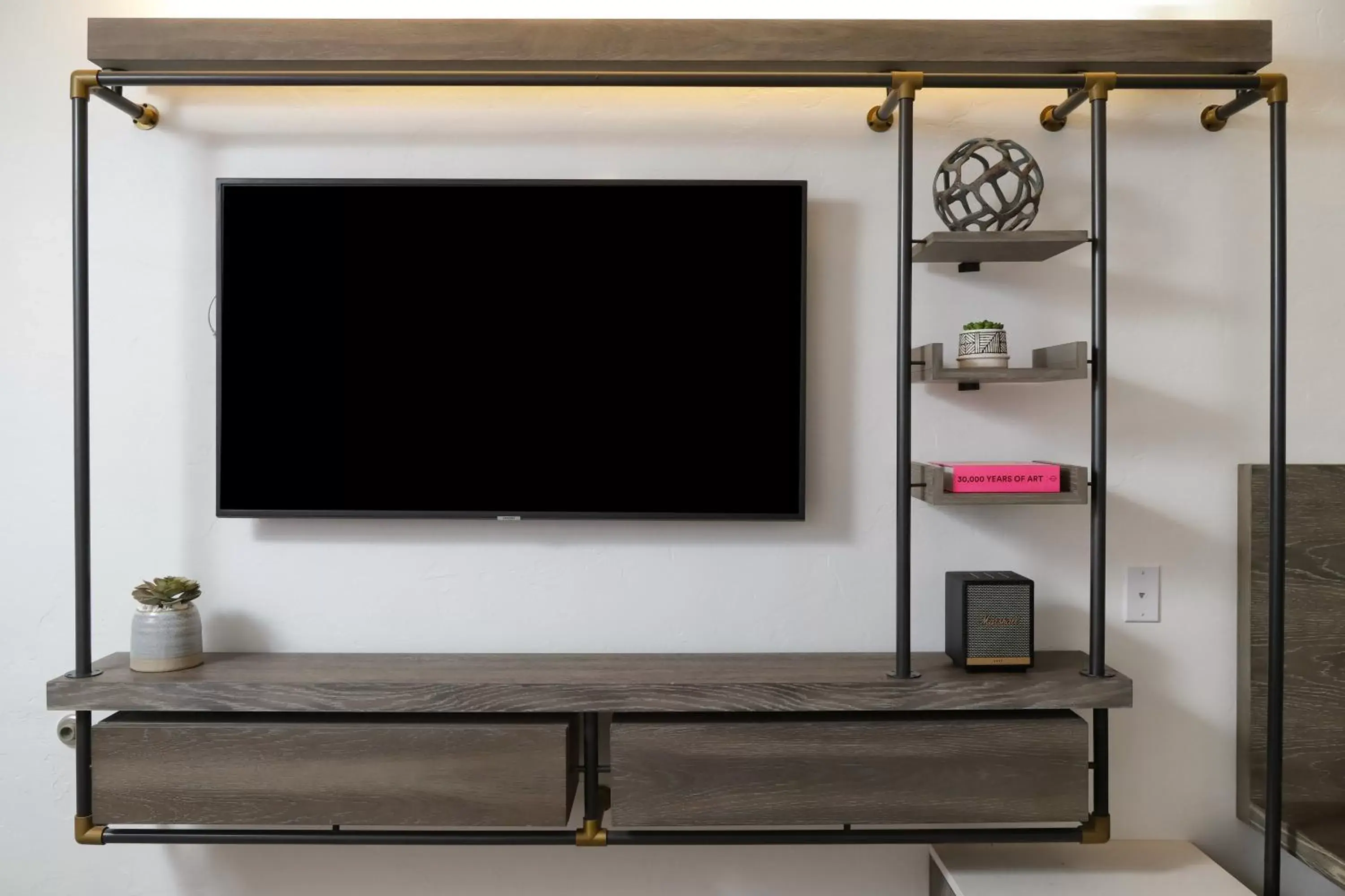 Double Mountain View, Guest room, 2 Double, Mountain view in voco The Tuxon by IHG Double Mountain View, Guest room, 2 Double, Mountain view in voco The Tuxon by IHG