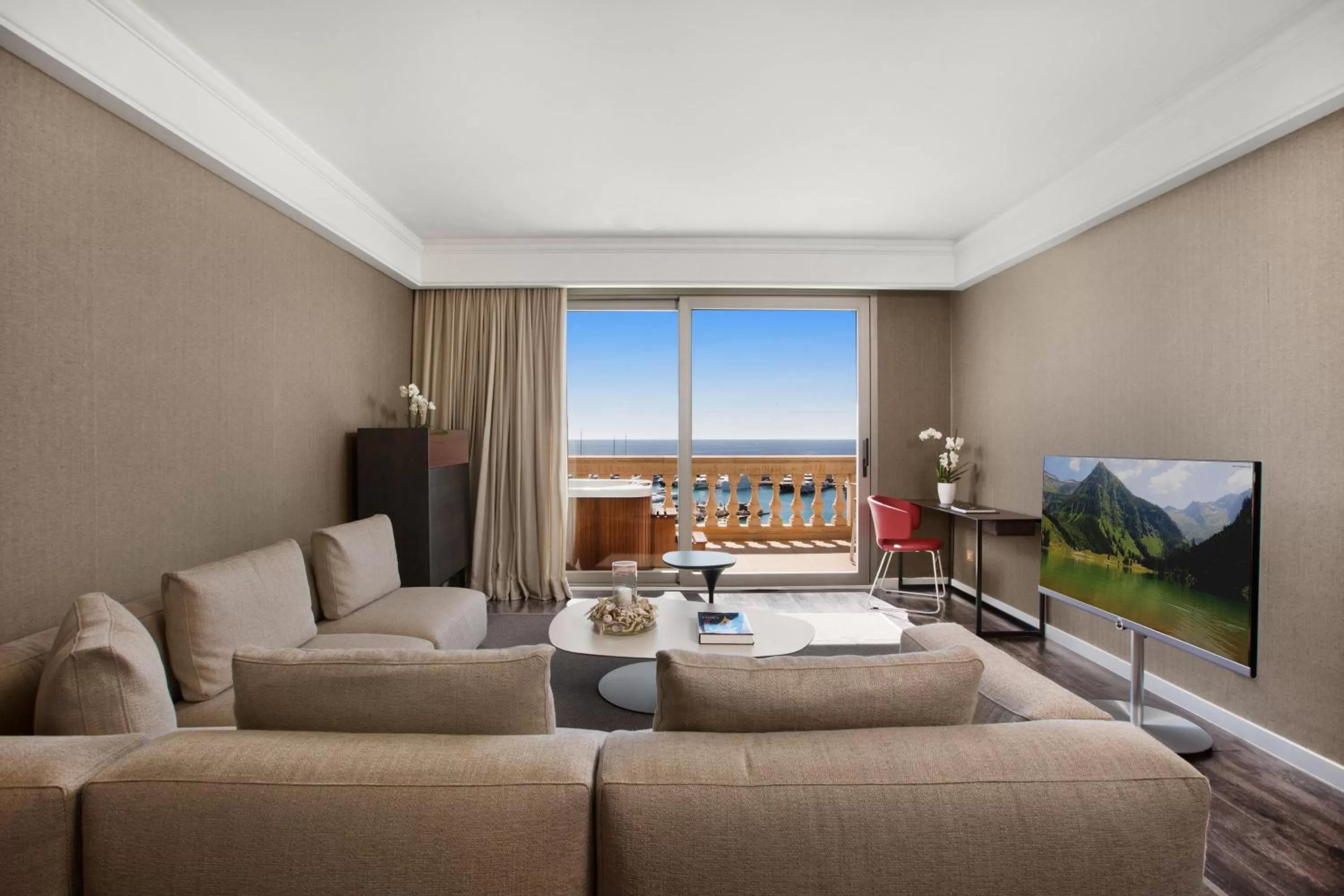 Photo of the whole room in Pure Salt Port Adriano - Adults Only